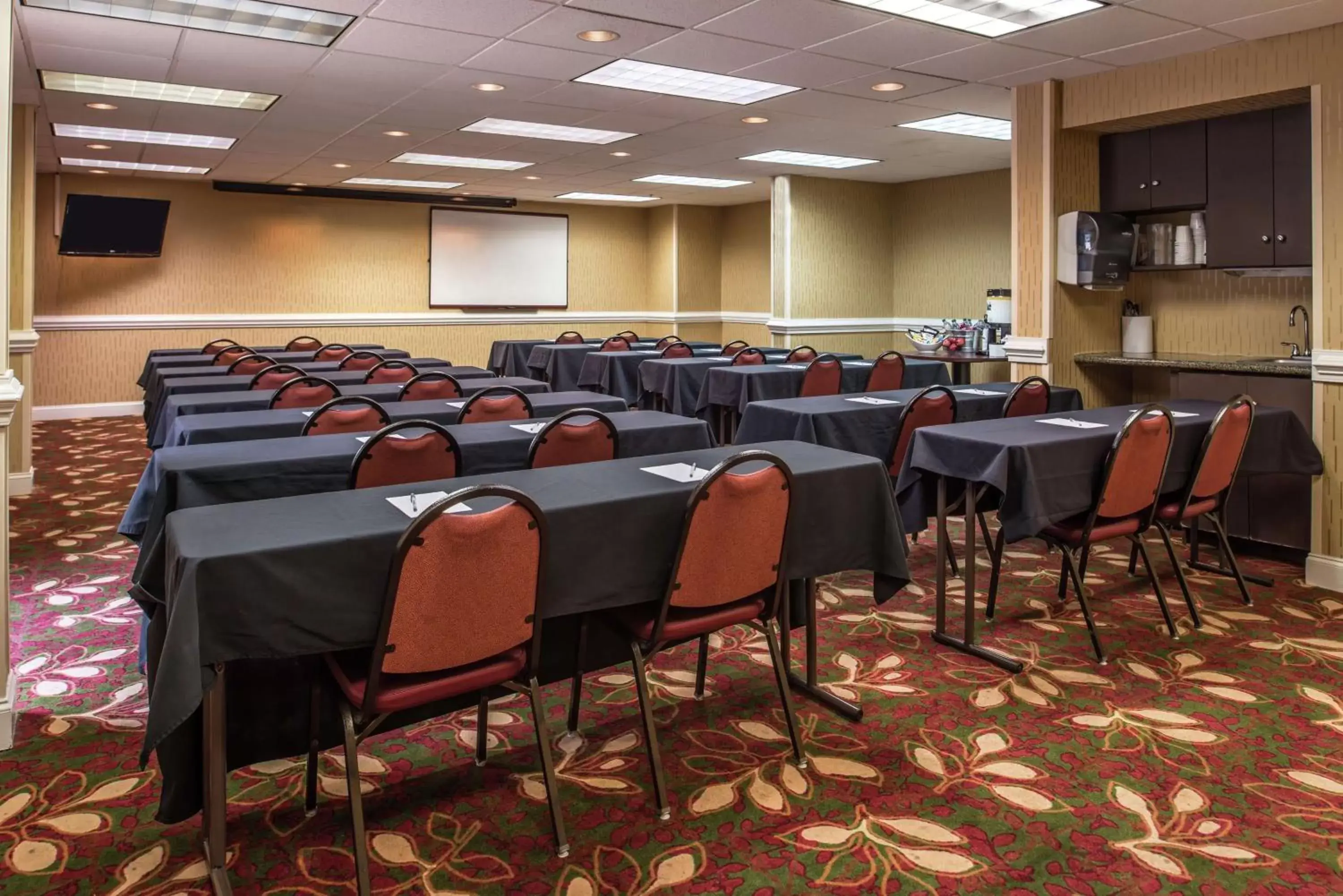 Meeting/conference room in Hampton Inn Columbia Northeast-Fort Jackson Area