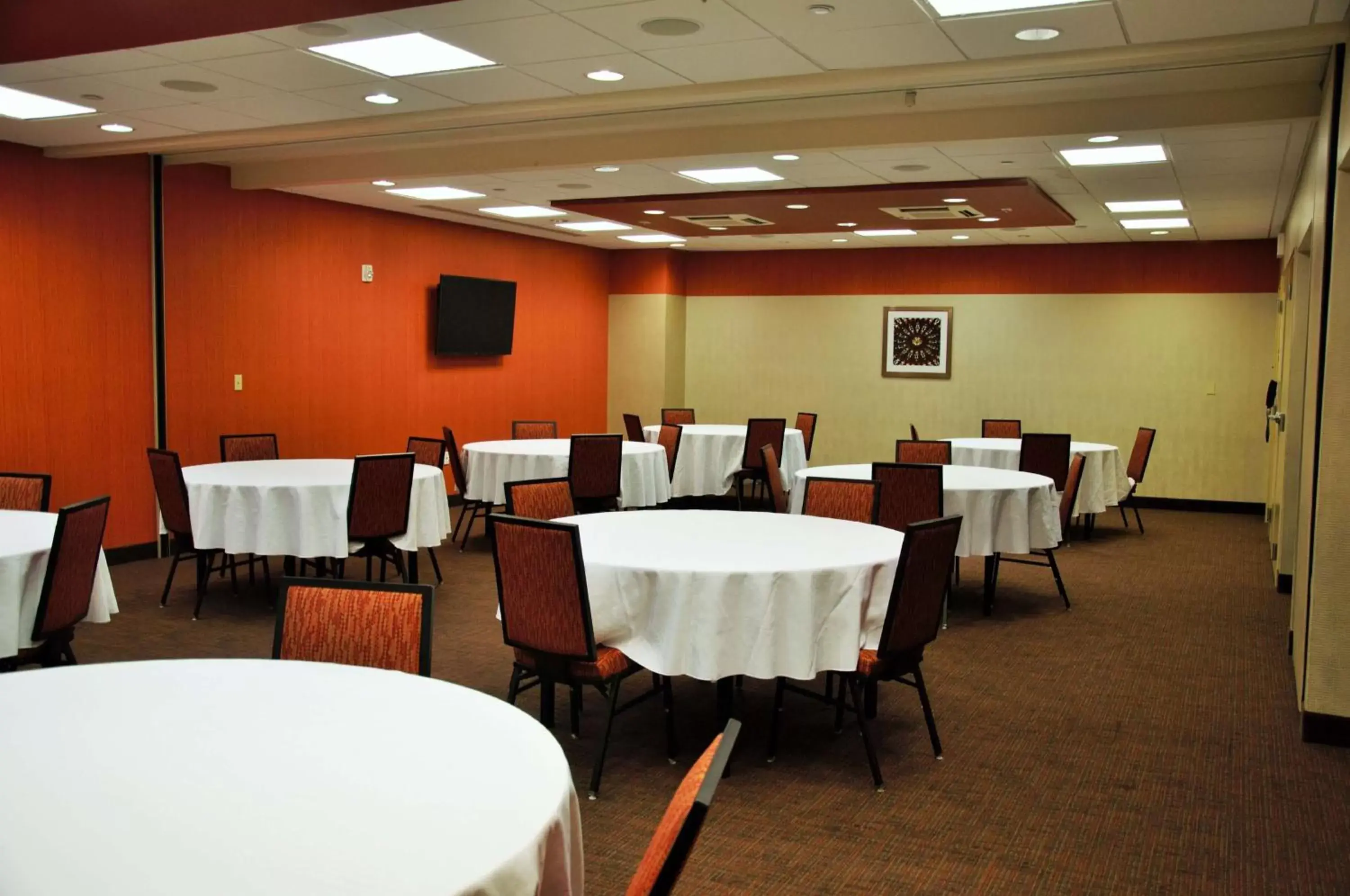 Meeting/conference room in Hampton Inn & Suites Cincinnati / Uptown - University Area