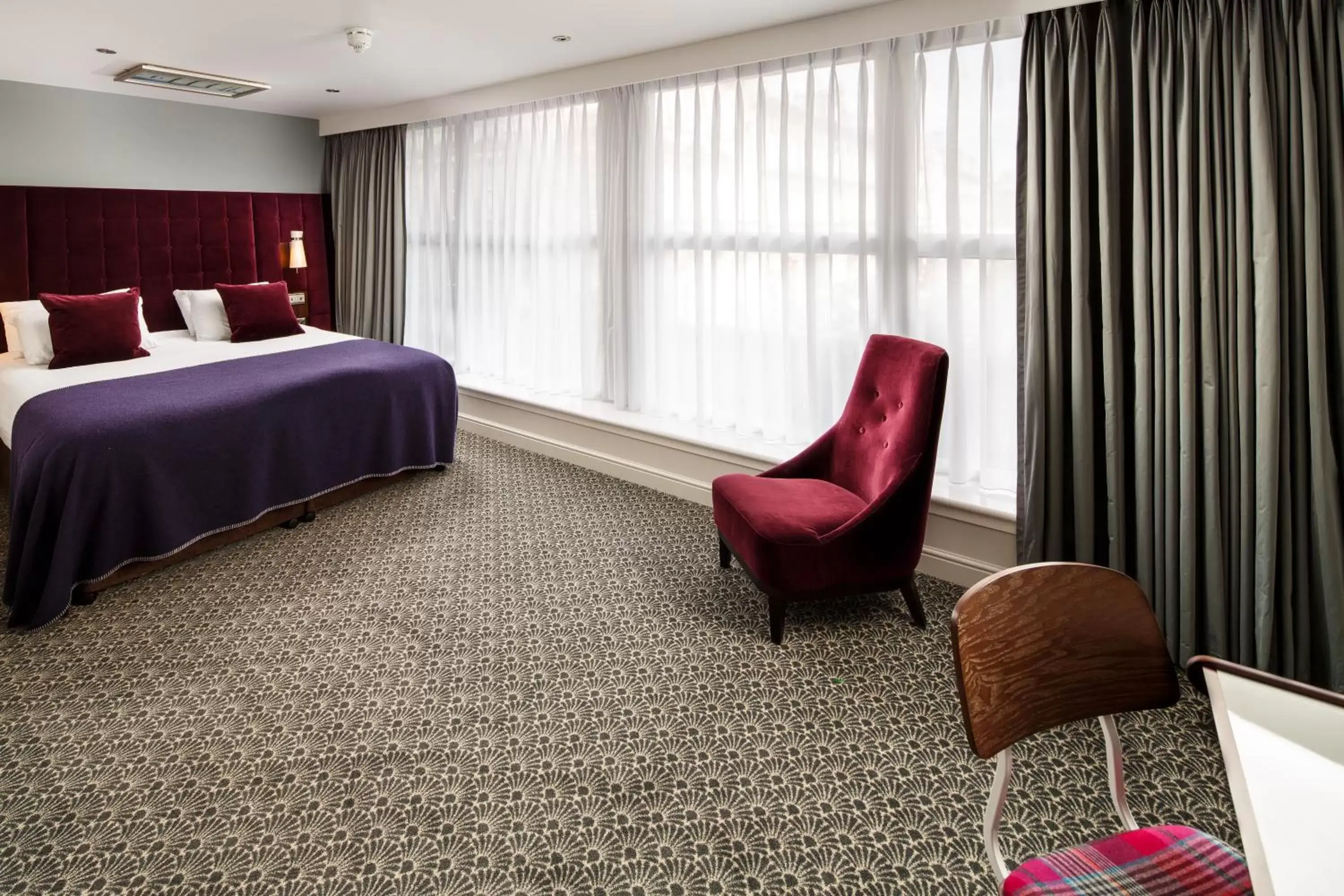 Photo of the whole room, Bed in Mercure Inverness Hotel