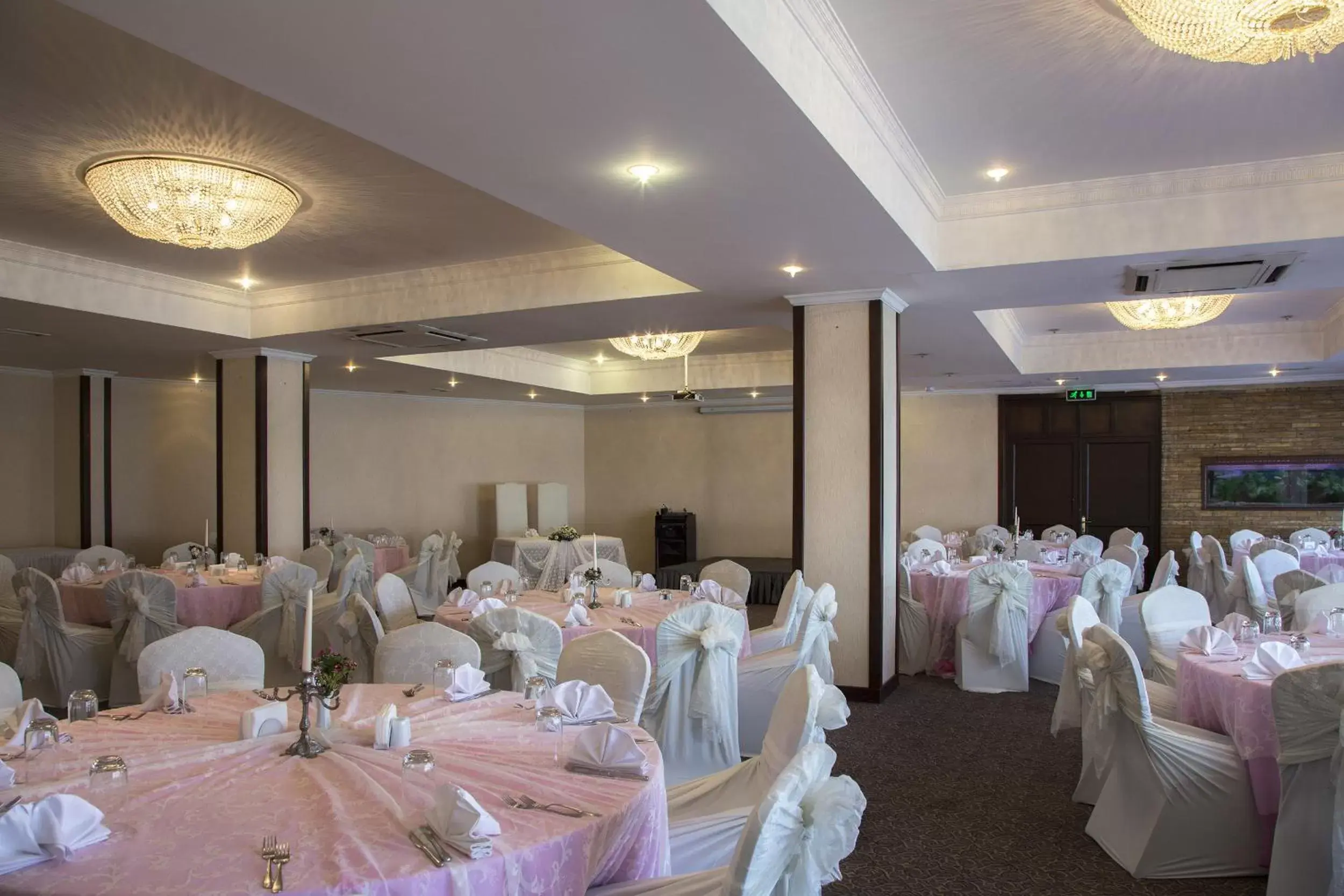 Dining area, Banquet Facilities in Gurkent Hotel