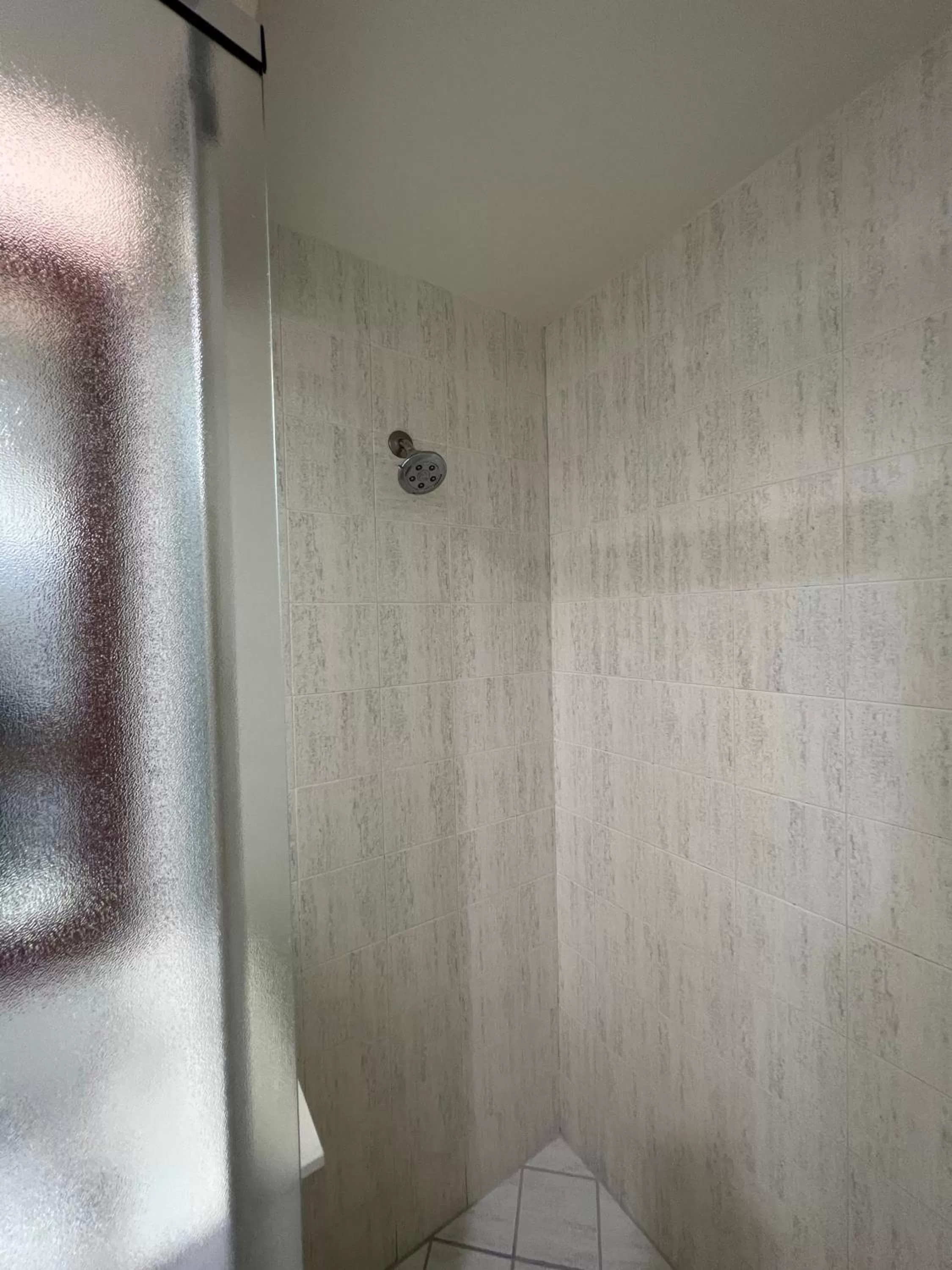 Shower in The Capri Inn