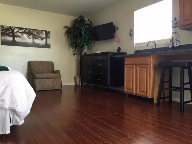 Kitchen or kitchenette in Olancha RV Park and Motel