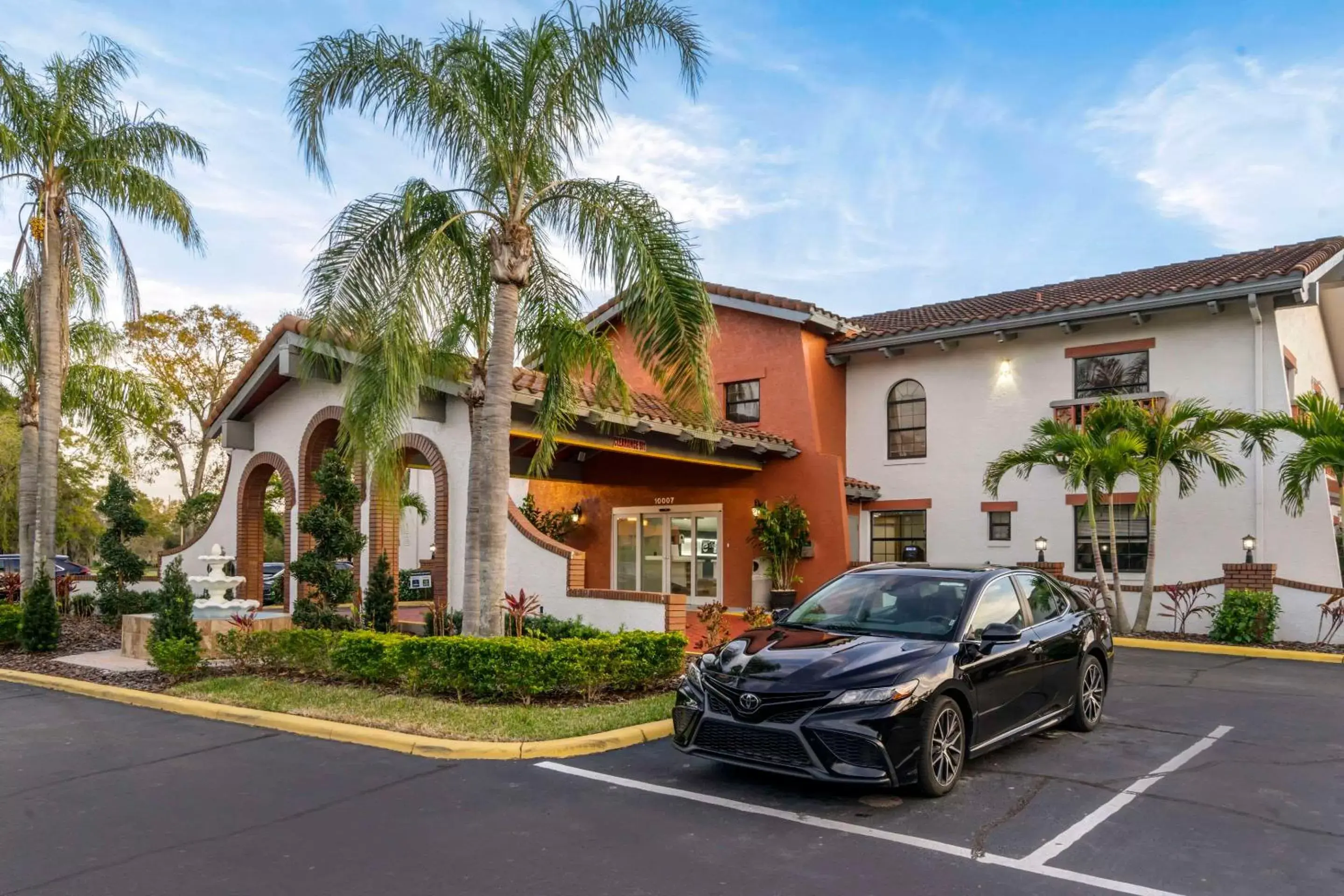 Property Building in Clarion Pointe Tampa East near Fairgrounds and Casino