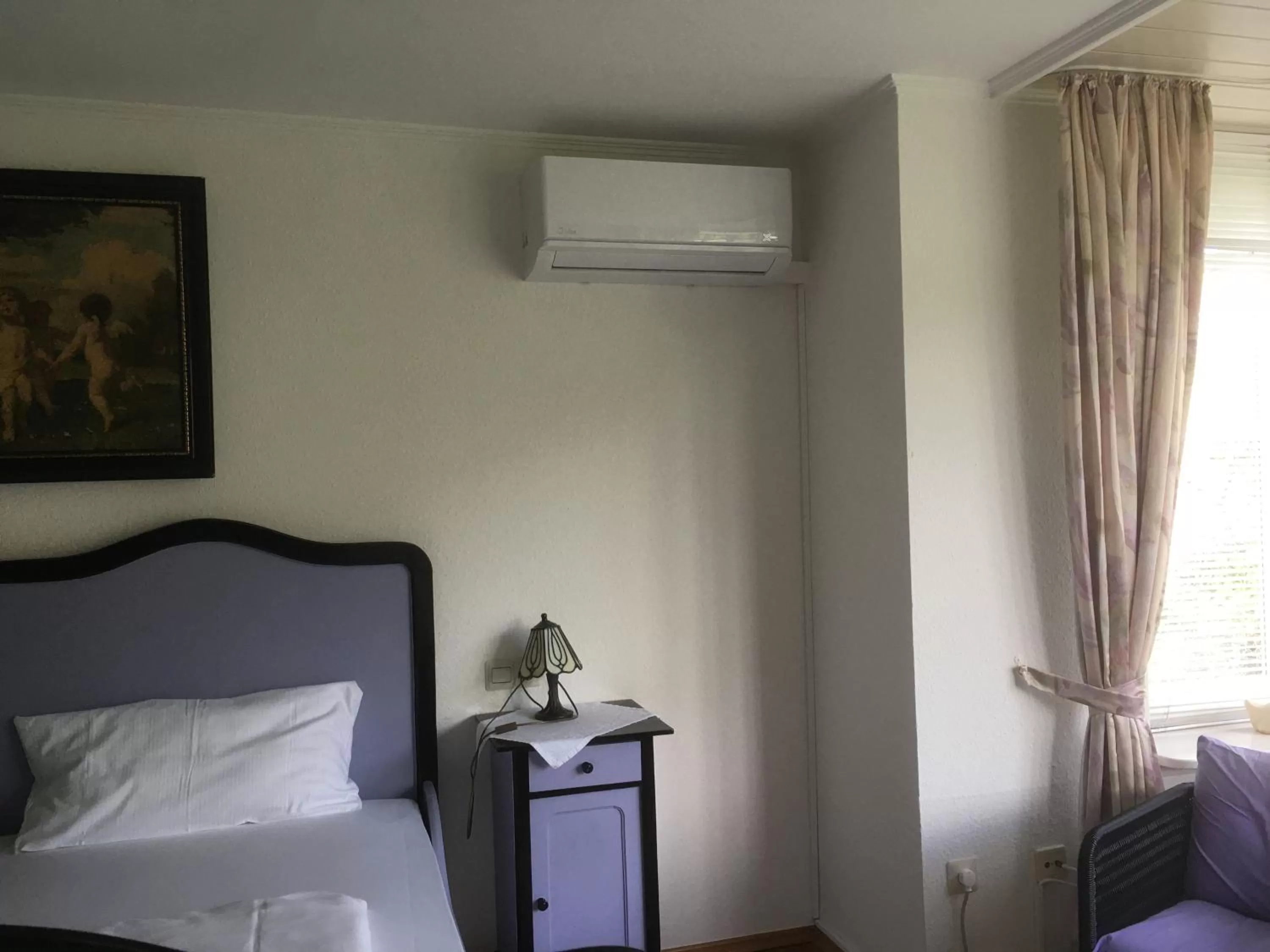 Bed in Gasthaus zum Löwen - Restaurant Akropolis