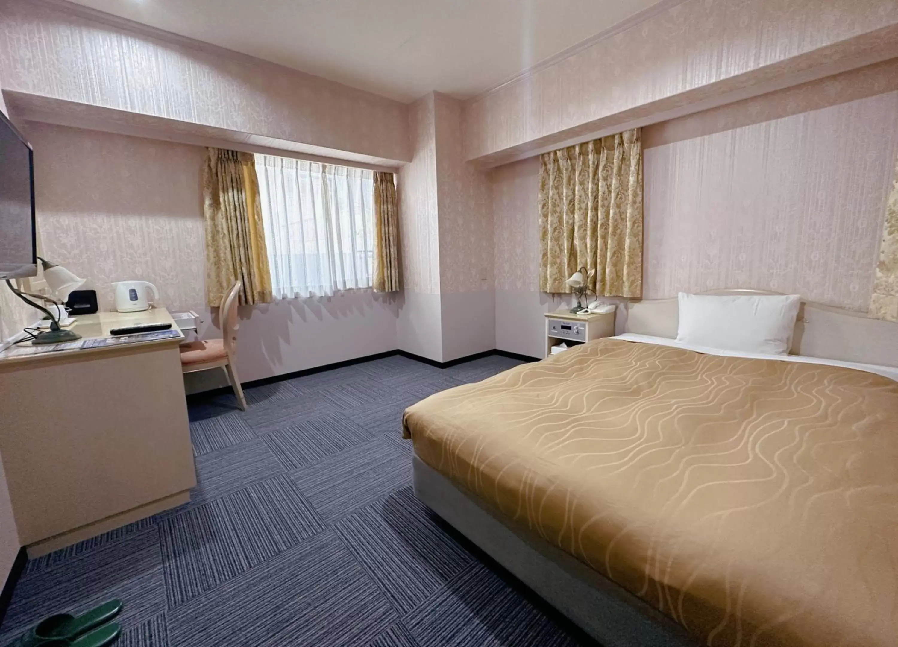 Photo of the whole room in Nissei Hotel Fukuoka