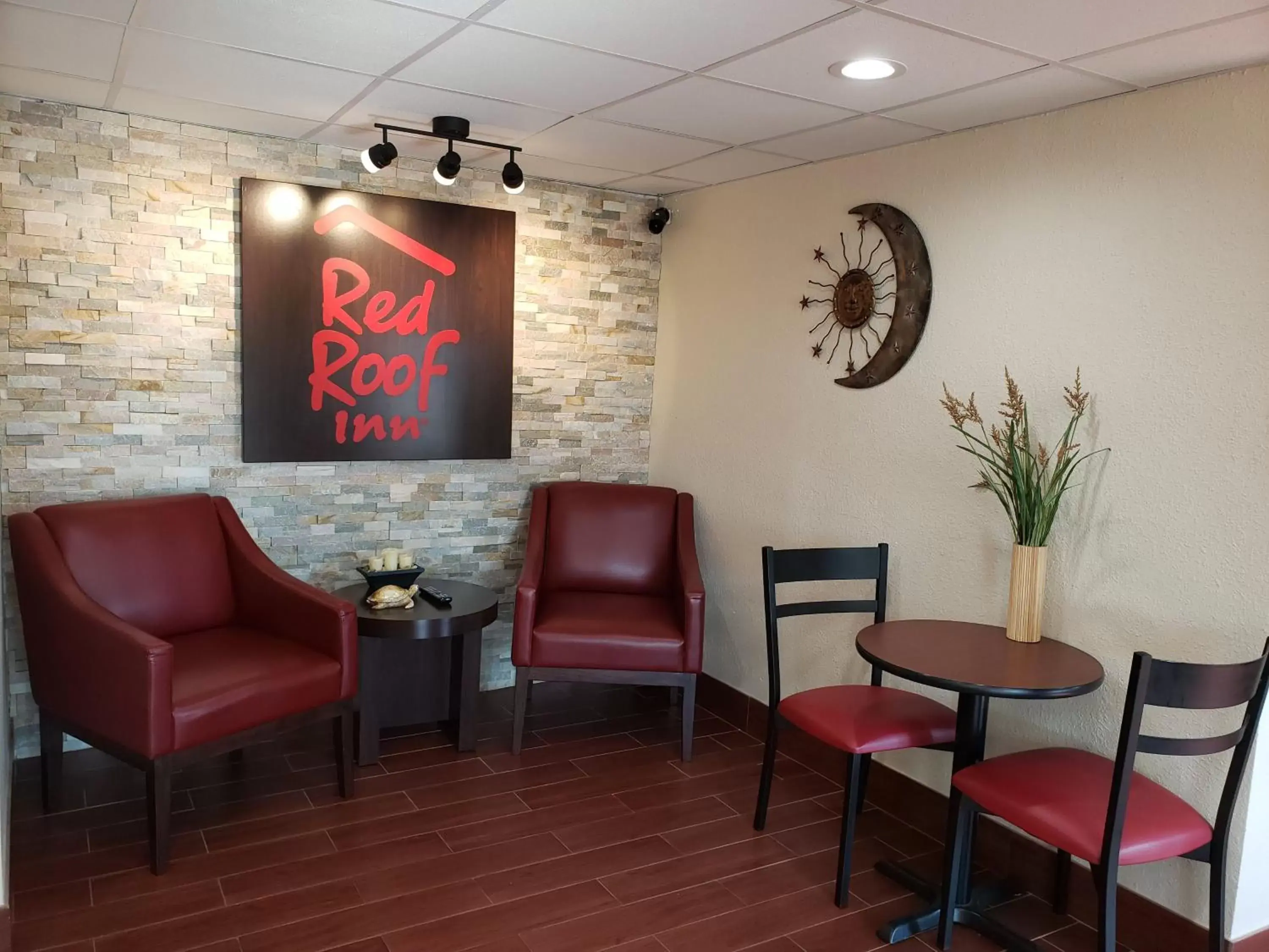Lobby or reception, Seating Area in Red Roof Inn Portsmouth - Wheelersburg