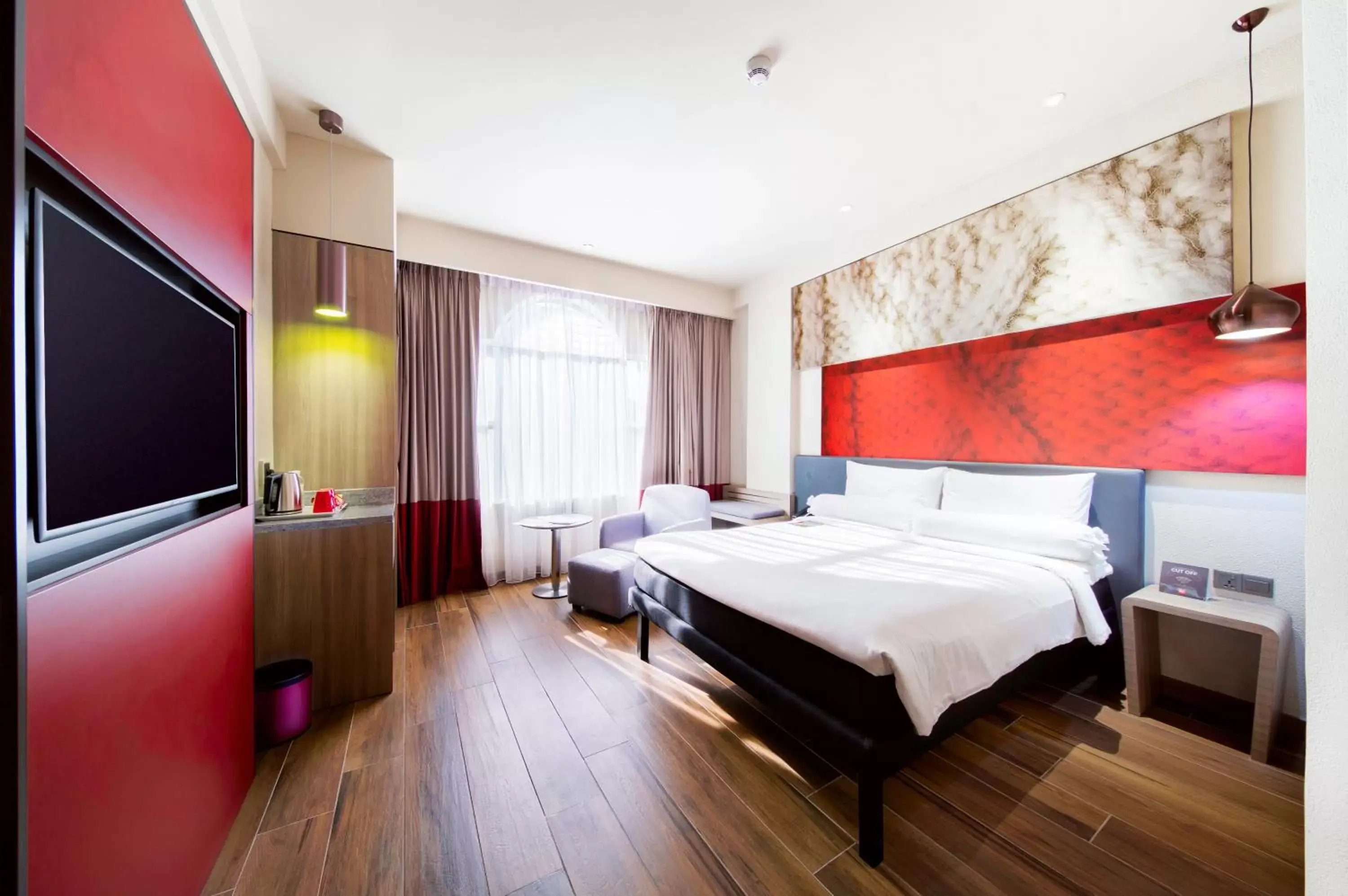 Photo of the whole room, Bed in Ibis Melaka