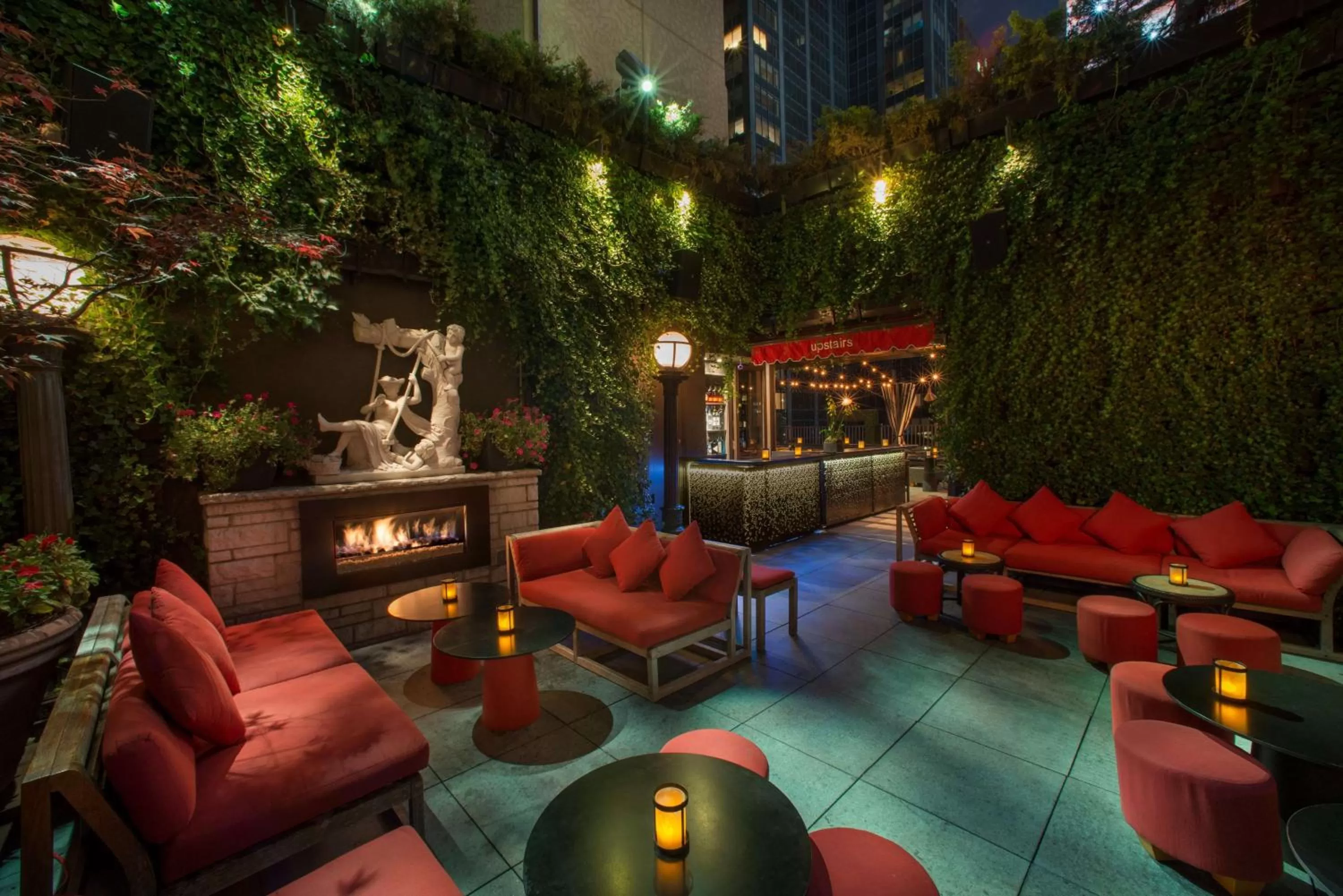 Lounge or bar in The Kimberly Hotel