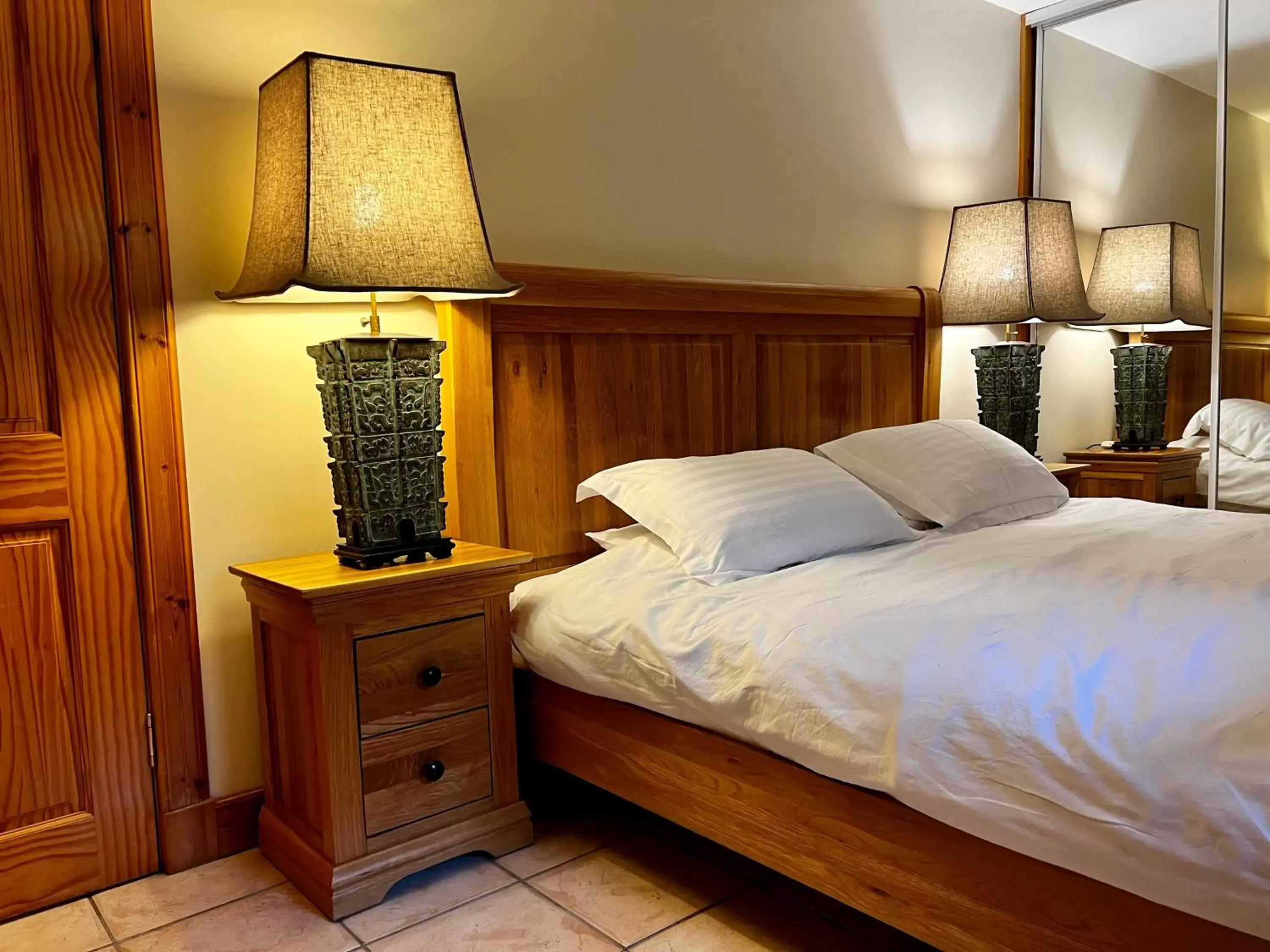 Bedroom, Bed in Errichel House and Cottages