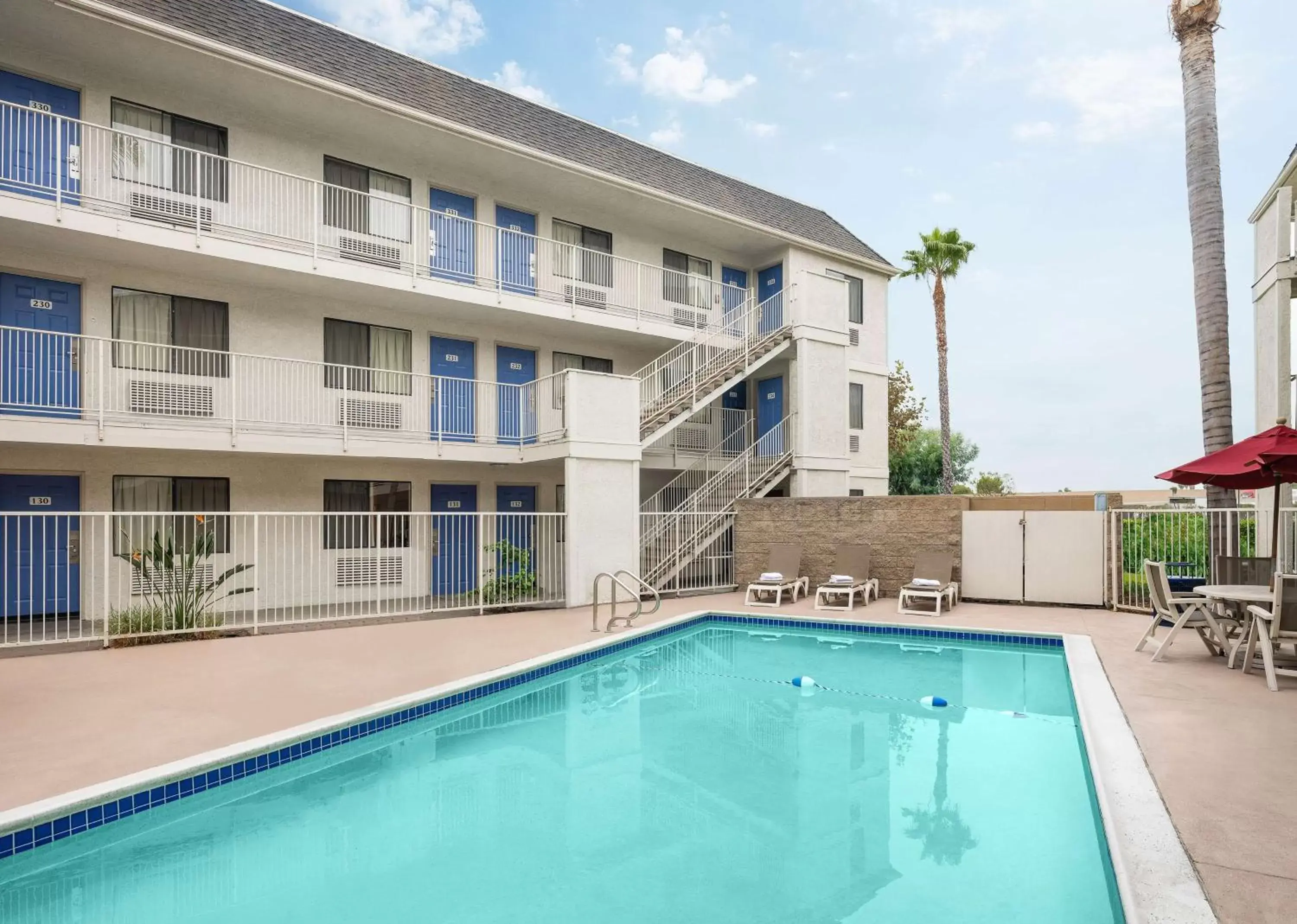 Pool view, Swimming Pool in Motel 6-Buena Park, CA - Knotts Berry Farm - Disneyland