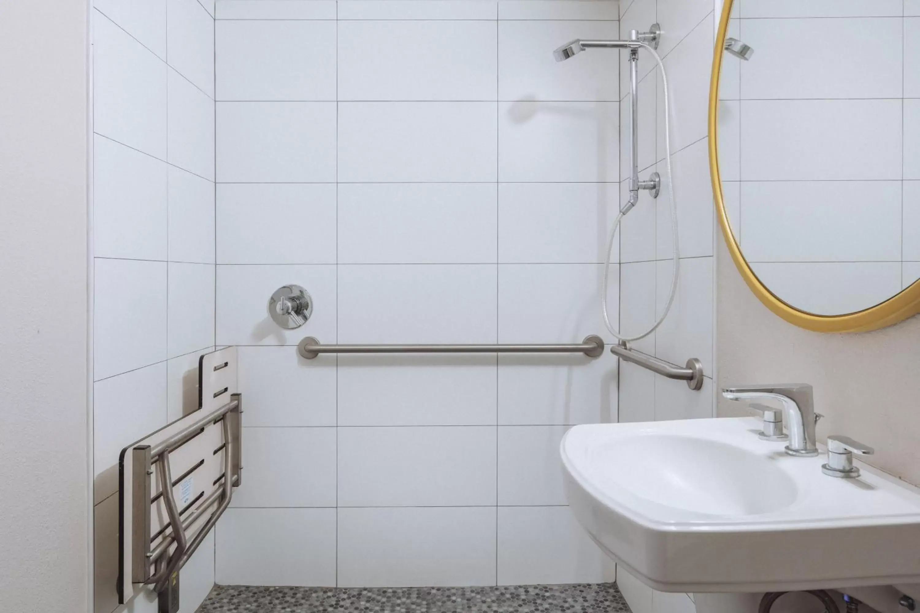 Bathroom in White Sands Hotel