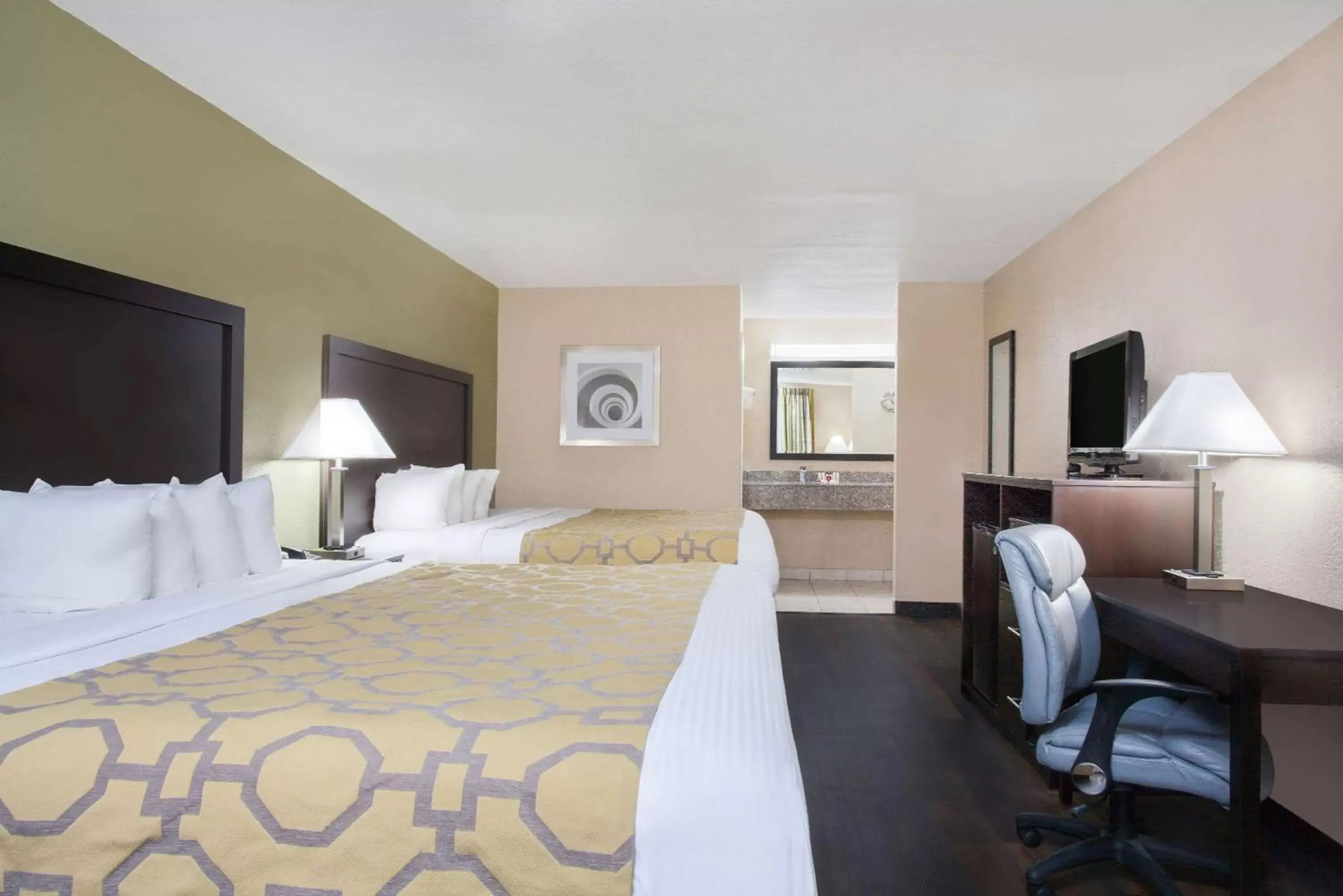 Photo of the whole room, Bed in Baymont by Wyndham Lake City