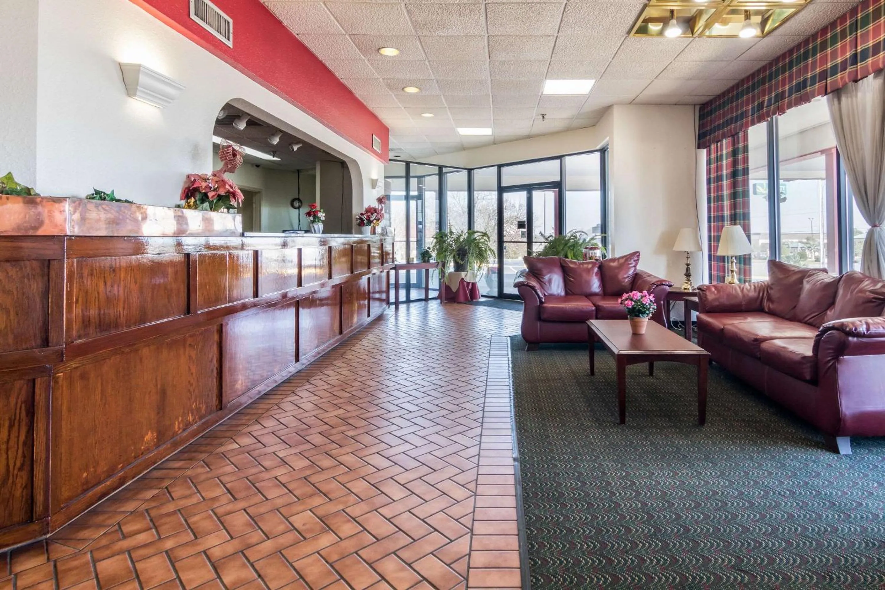 Lobby or reception in Econo Lodge Inn & Suites Conference Center Dublin