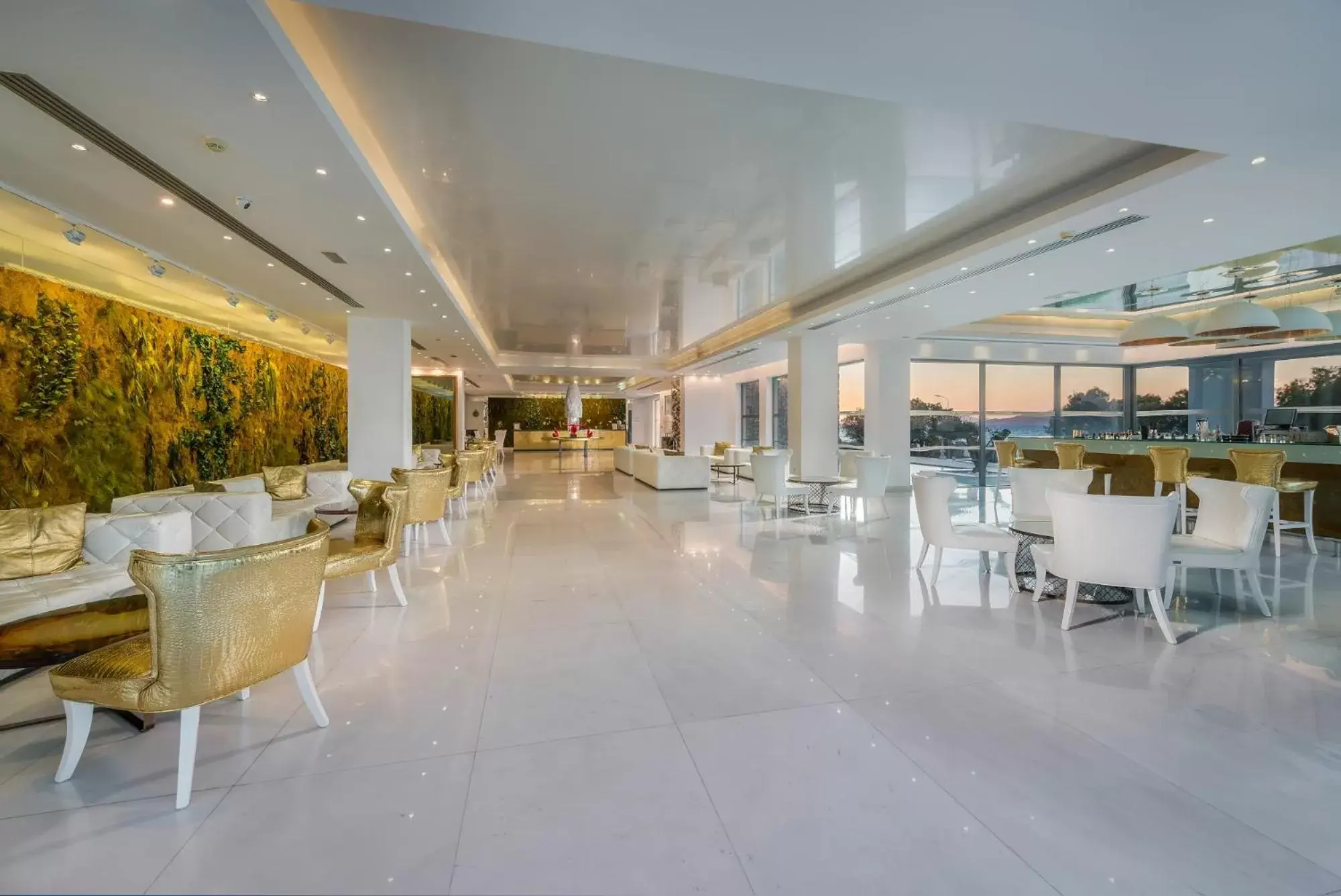 Living room in Diamond Deluxe Hotel - Adults Only Living room in Diamond Deluxe Hotel - Adults Only