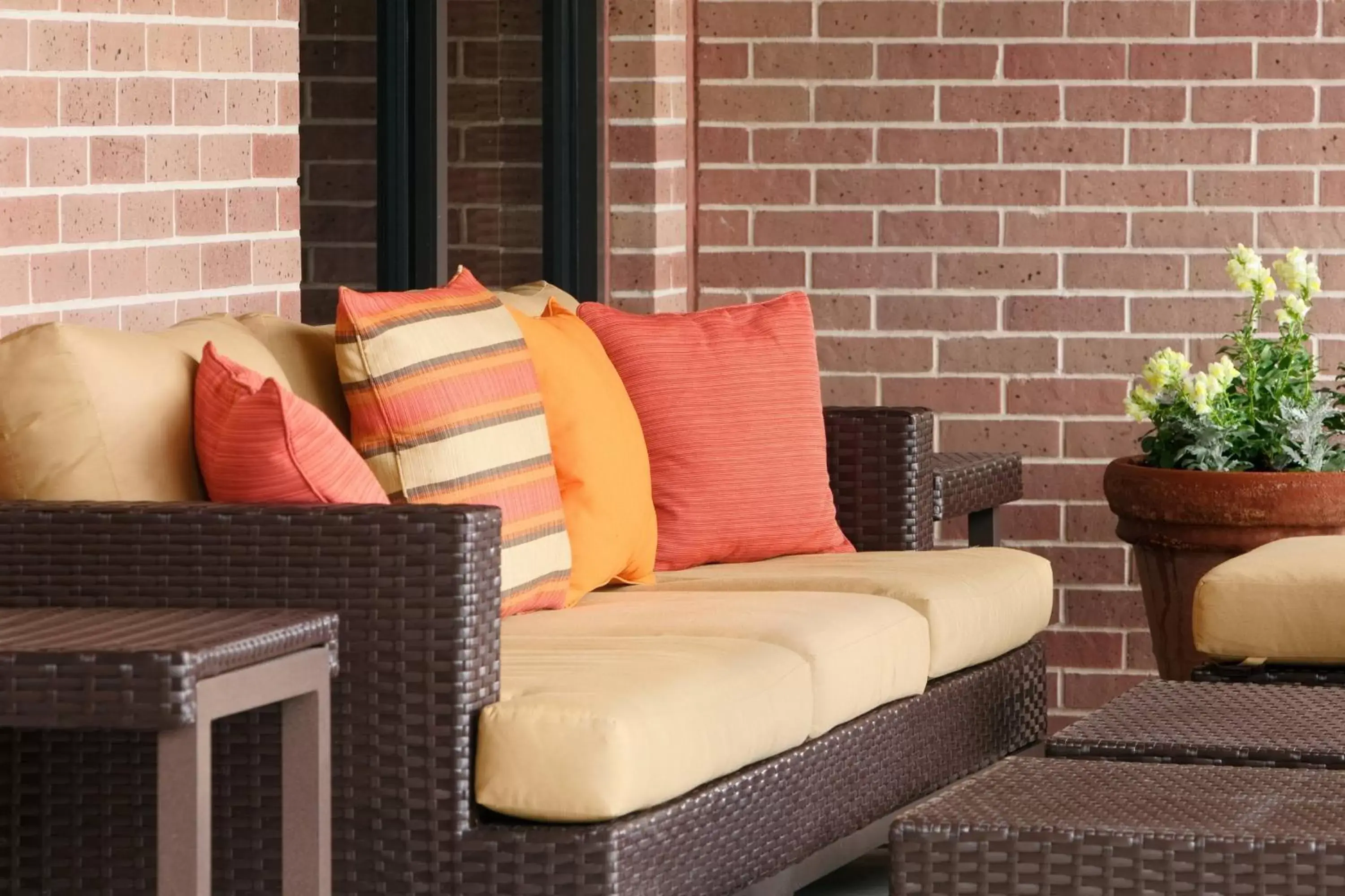 Property building, Seating Area in Courtyard by Marriott Houston Northwest