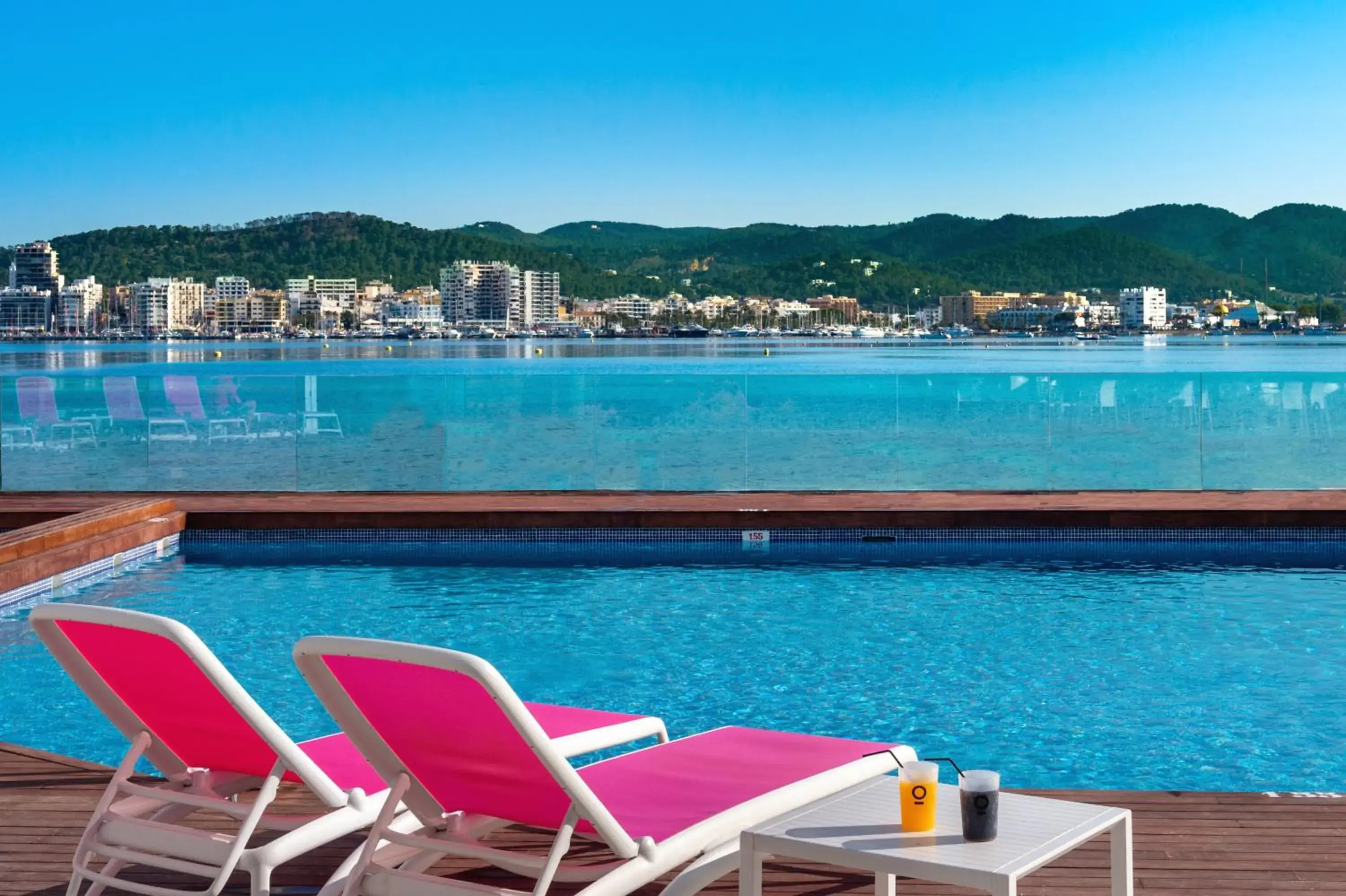 Sea view, Swimming Pool in Hotel Playasol San Remo