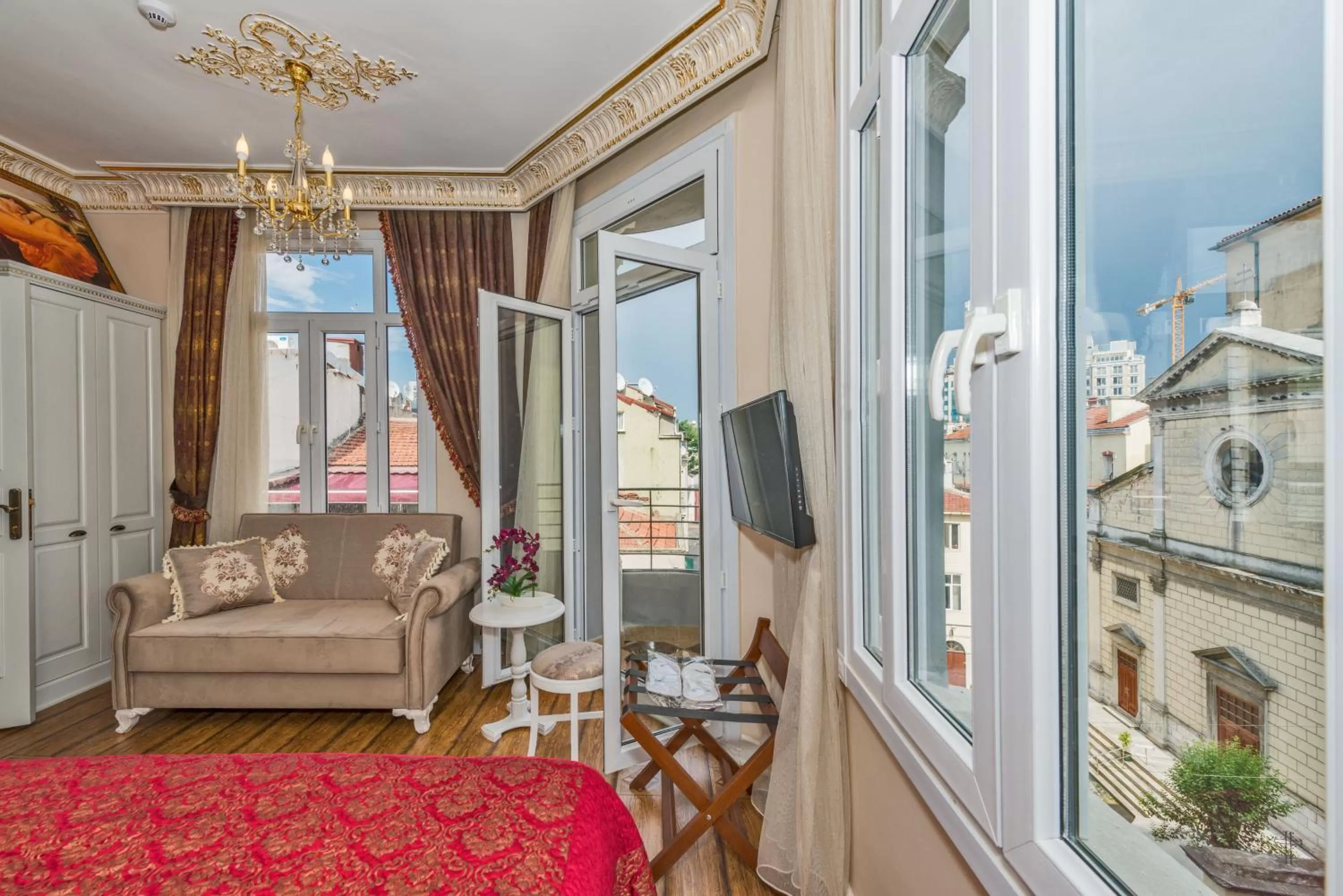 Bedroom, Bed in IQ Hotel