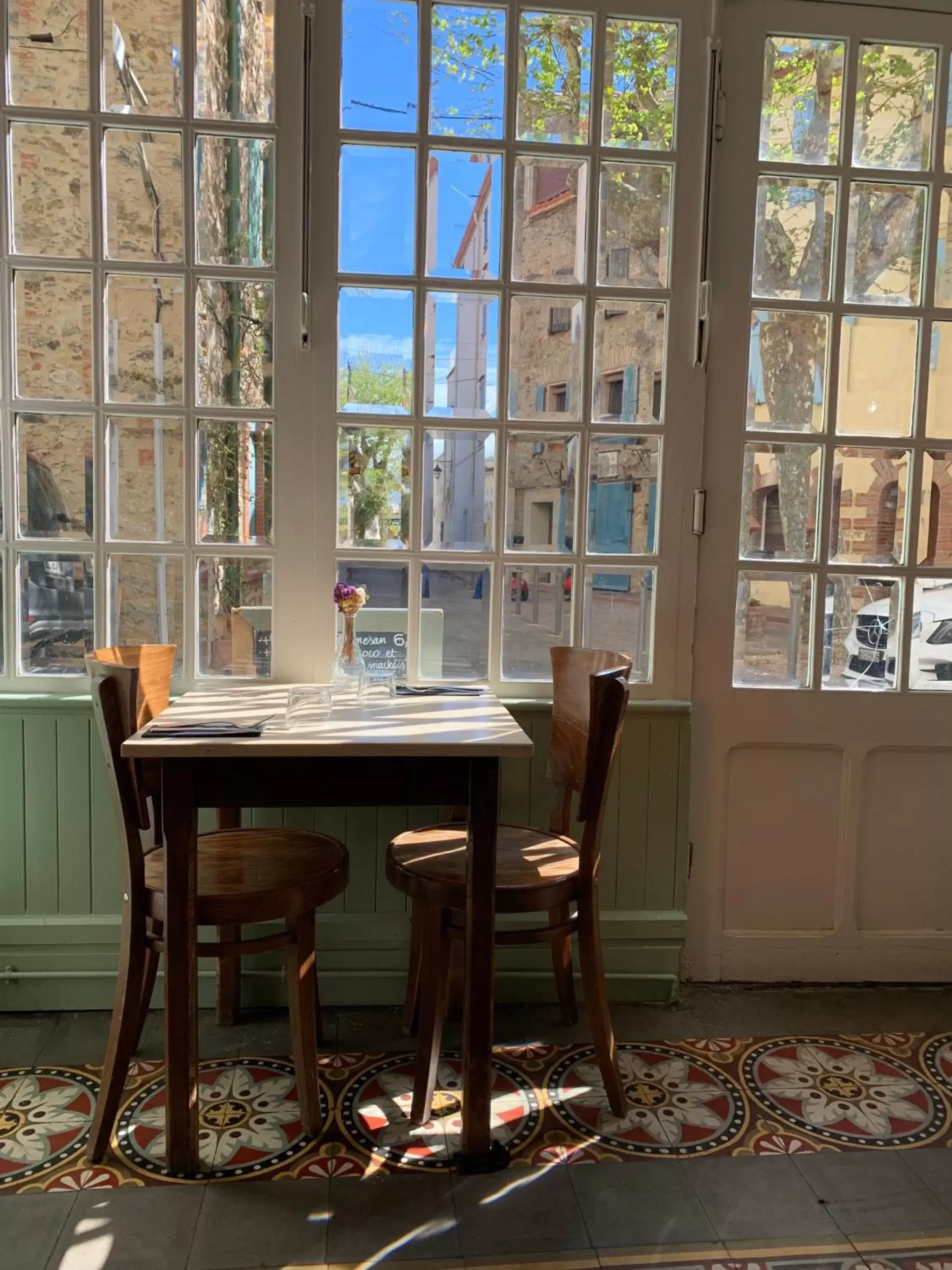 Dining Area in LA CASA DINA