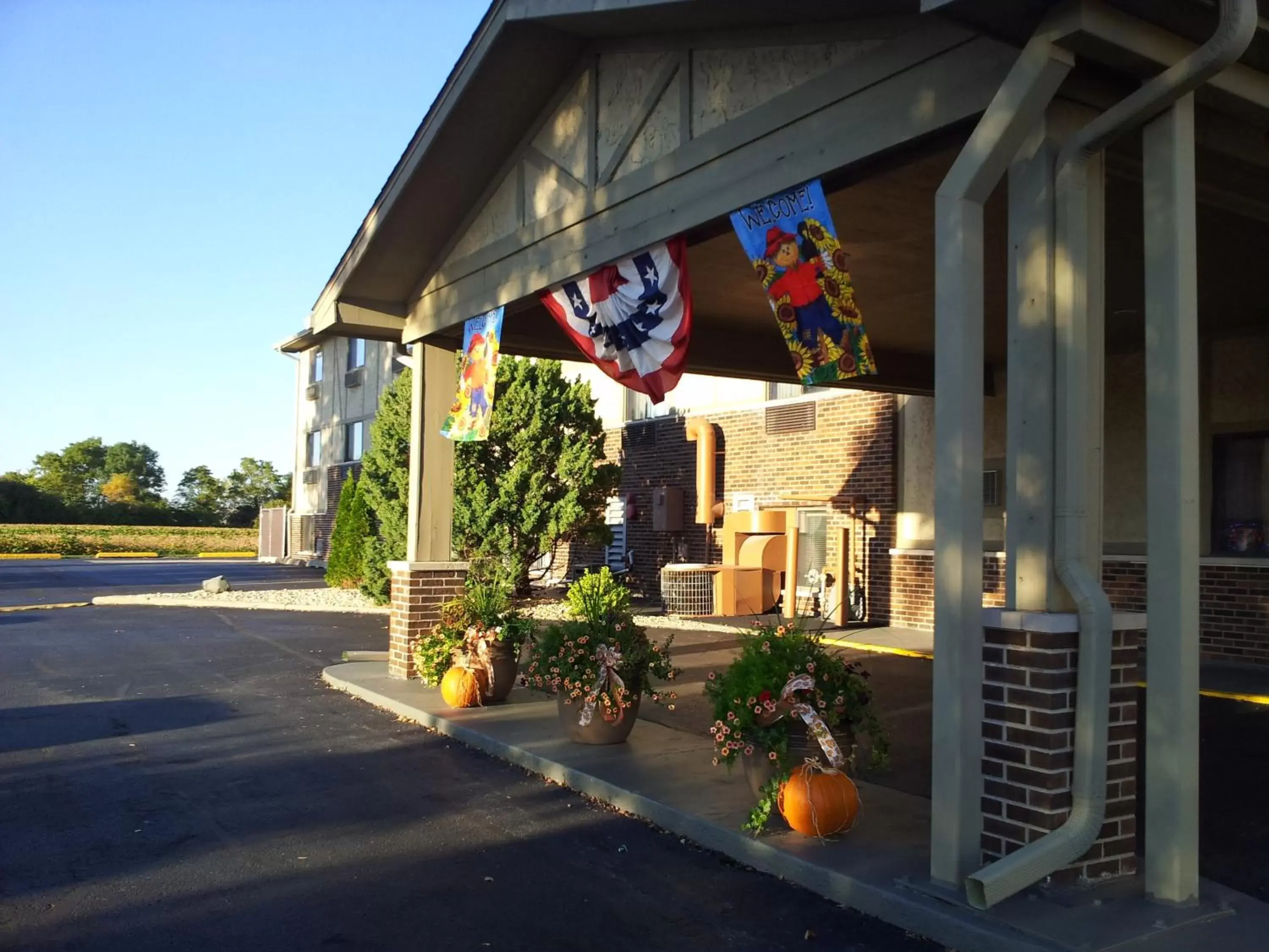 Property building in Super 8 by Wyndham Ottawa Starved Rock Property building in Super 8 by Wyndham Ottawa Starved Rock