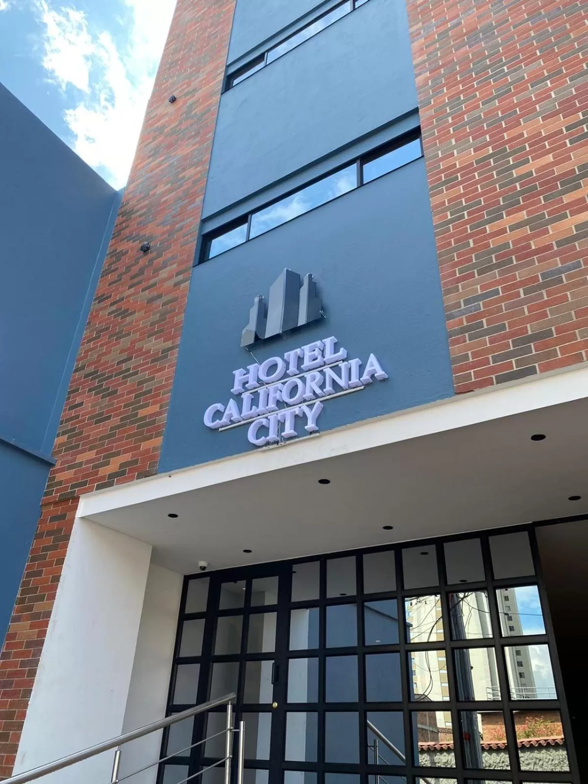 Facade/entrance in Hotel California City