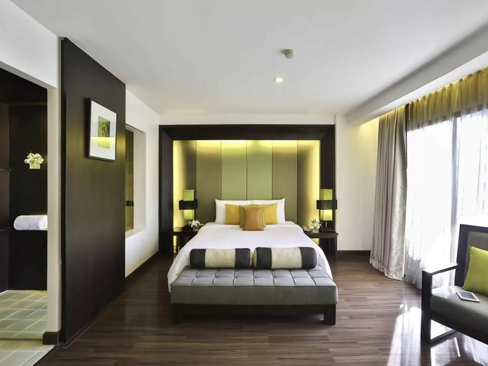 Bedroom, Bed in Sunbeam Hotel Pattaya - SHA Extra Plus