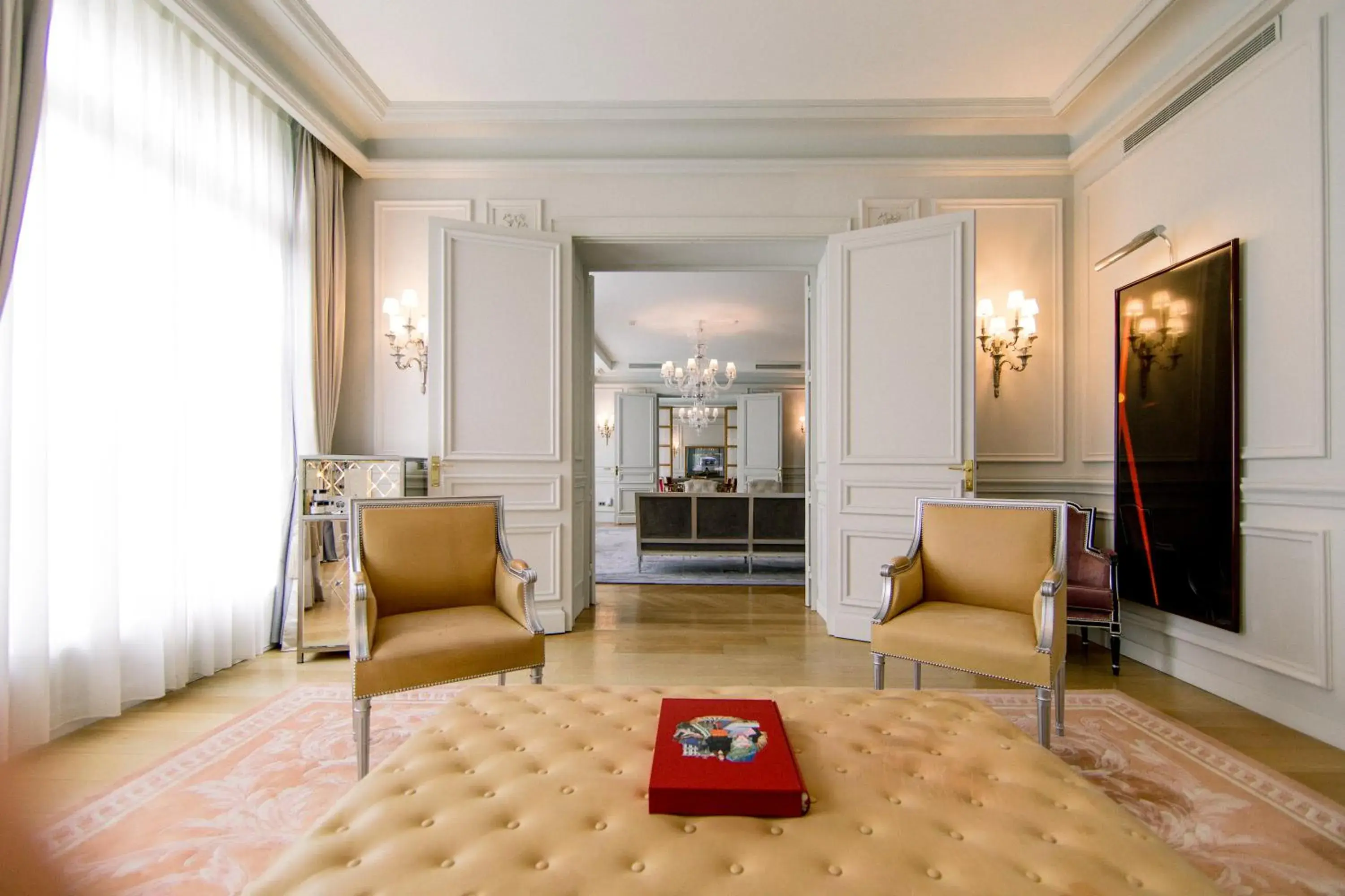 Seating Area in Le Royal Monceau Hotel Raffles Paris