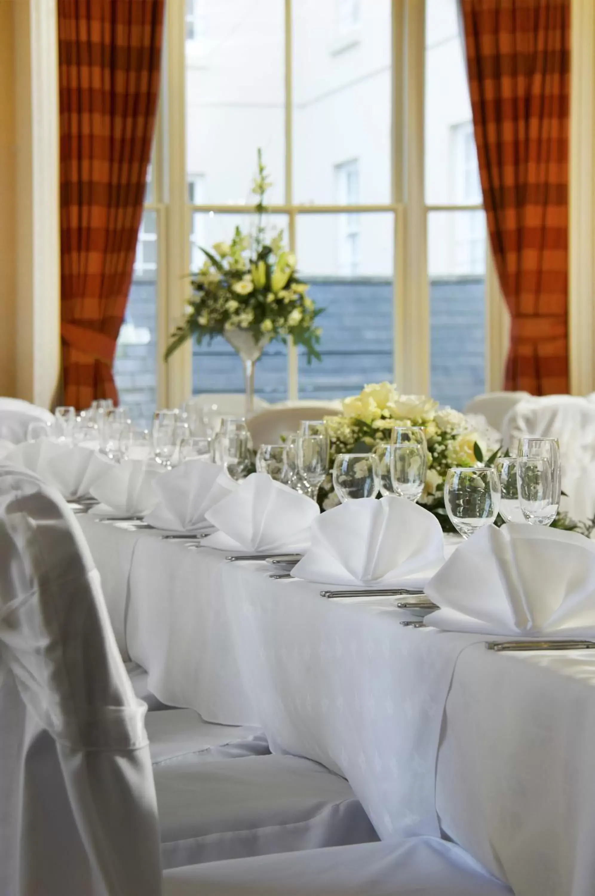 Banquet/Function facilities, Restaurant/Places to Eat in Avisford Park Hotel