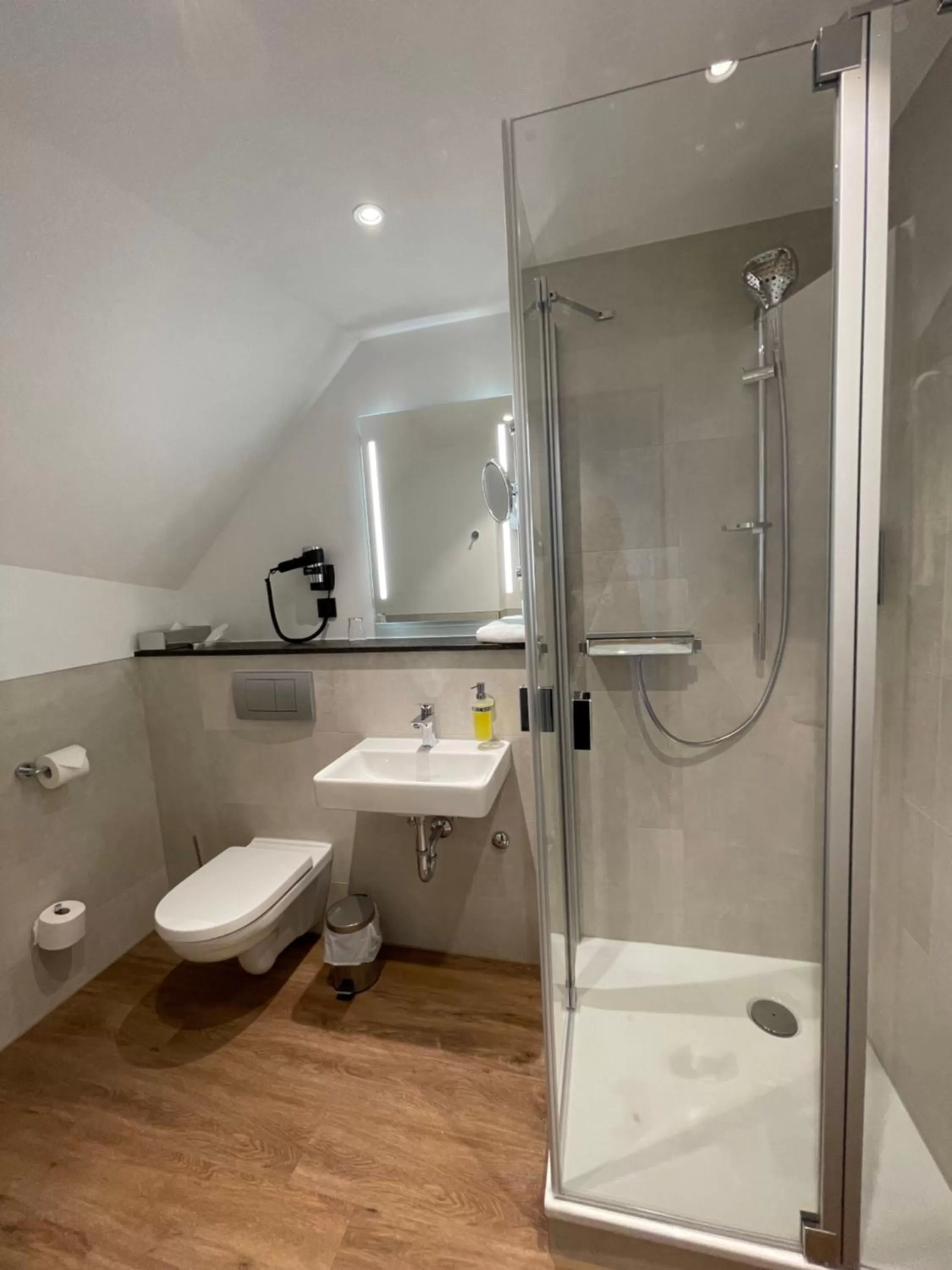 Bathroom in Hotel Niedersächsischer Hof