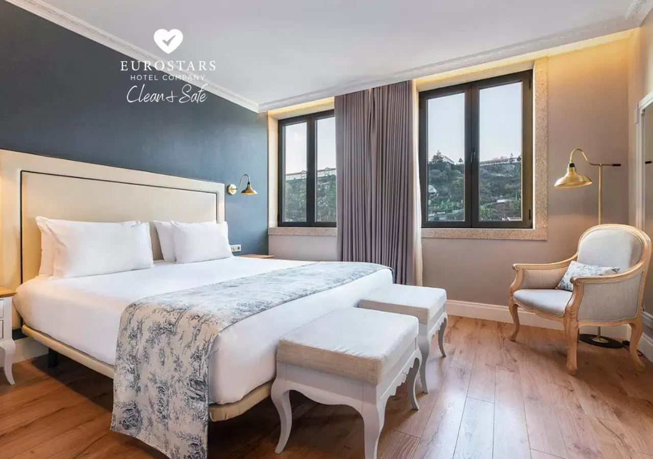 Bedroom, Bed in Eurostars Porto Douro
