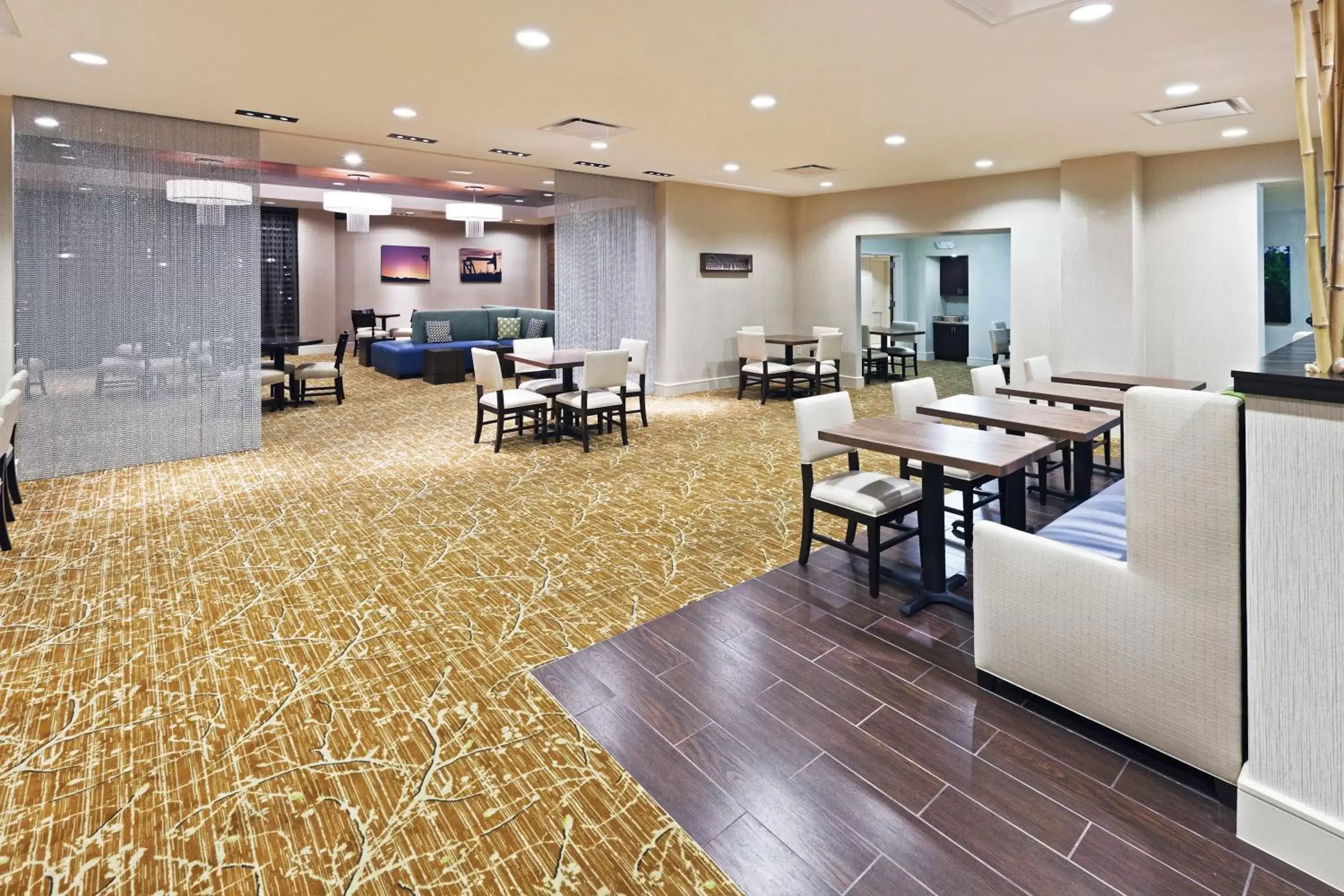 Restaurant/Places to Eat in Holiday Inn Hotel Dallas DFW Airport West, an IHG Hotel