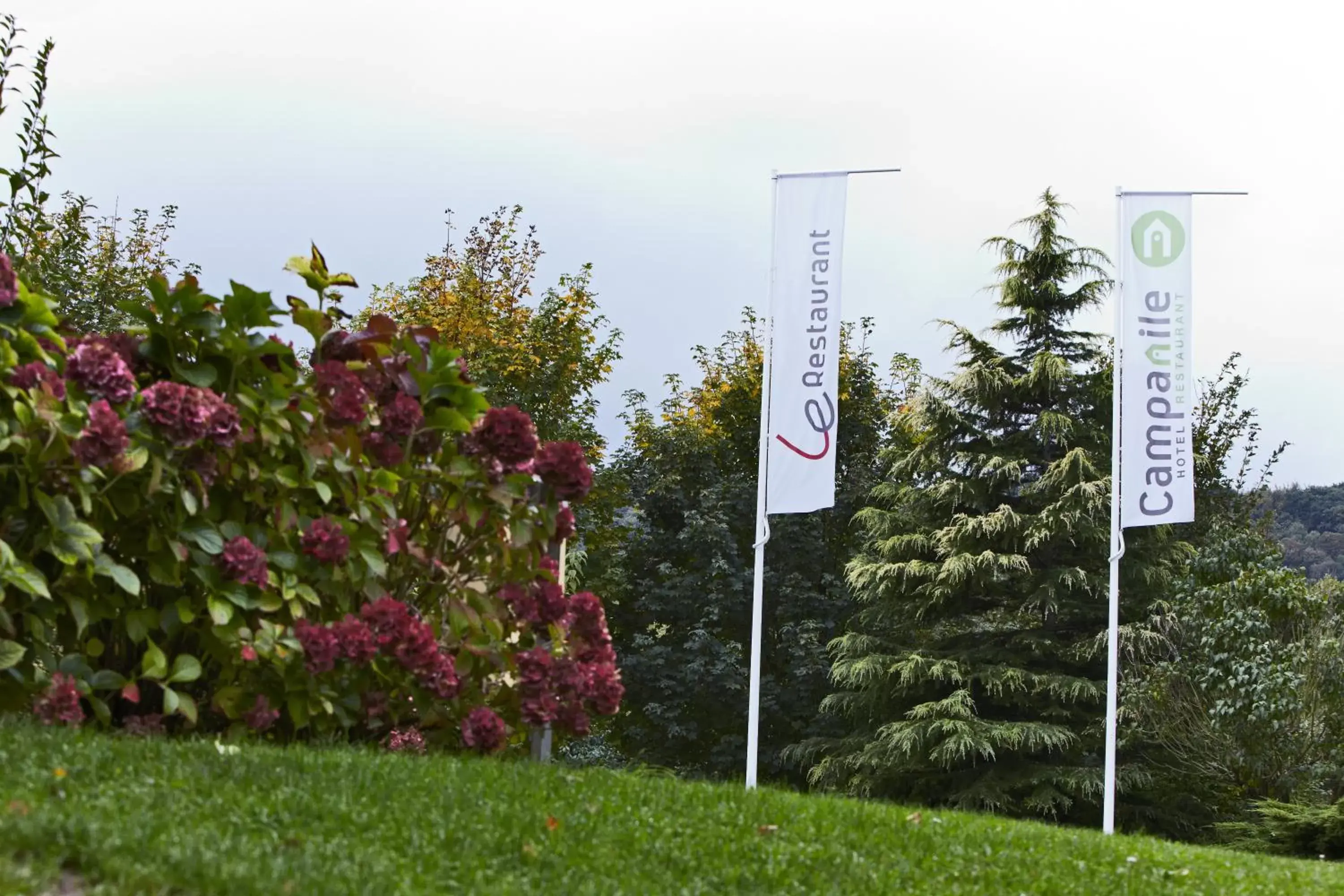 Facade/entrance in Campanile Le Havre Nord - Montivilliers Facade/entrance in Campanile Le Havre Nord - Montivilliers
