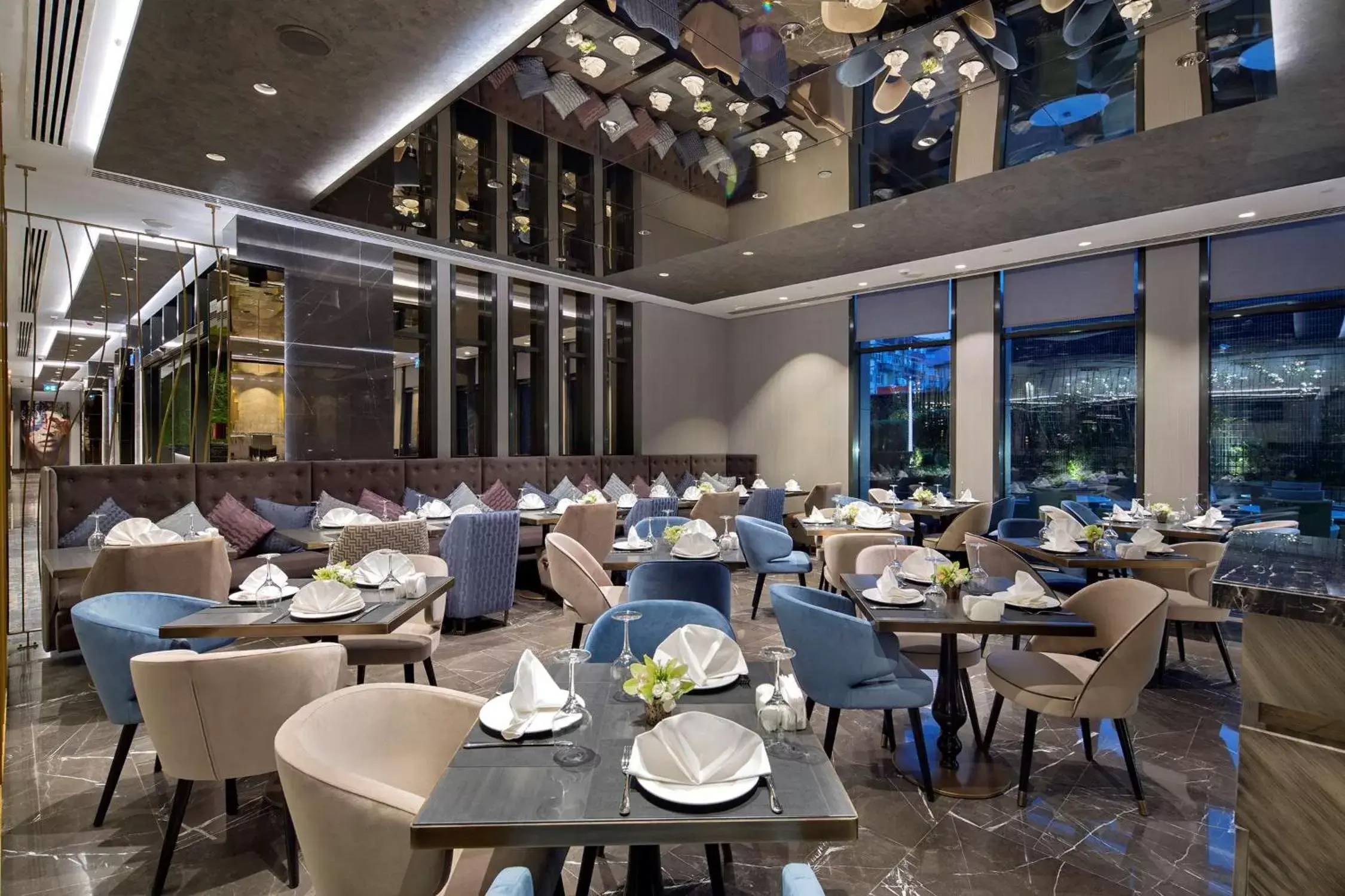 Restaurant/Places to Eat in DoubleTree by Hilton Istanbul - Piyalepasa
