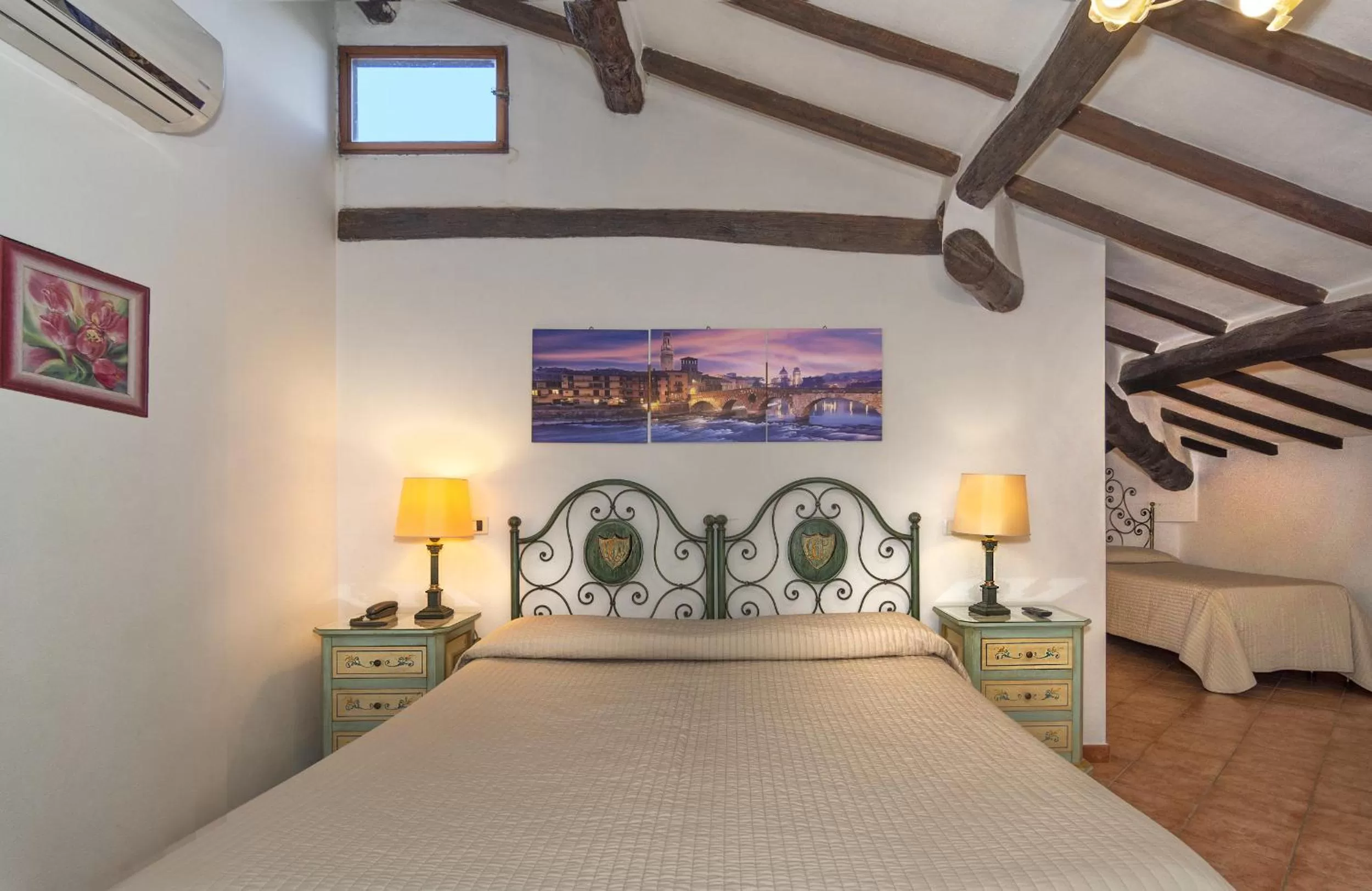 Photo of the whole room, Bed in Hotel Villa Cheli