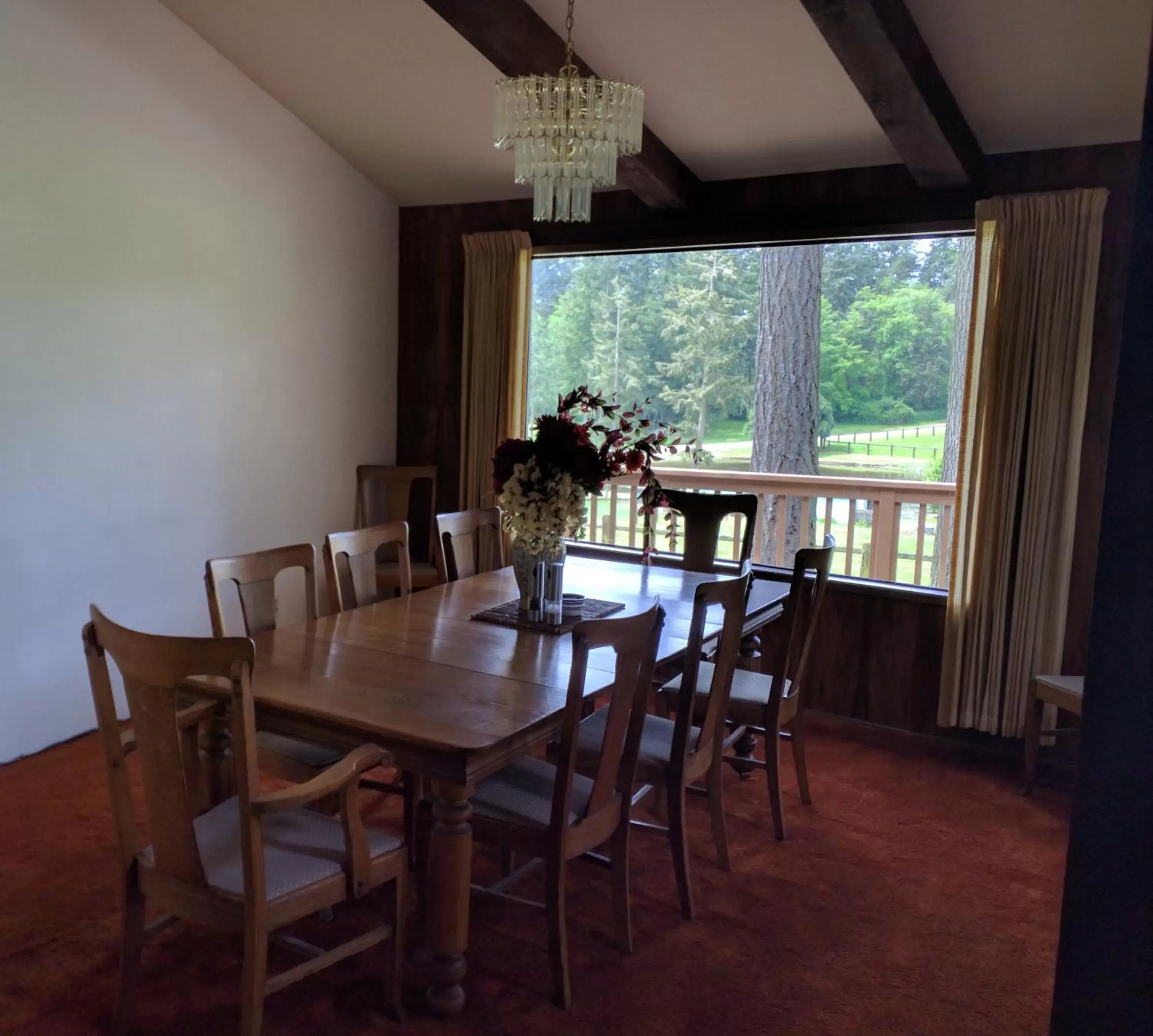 Dining Area in Wildwood Farm Bed & Breakfast