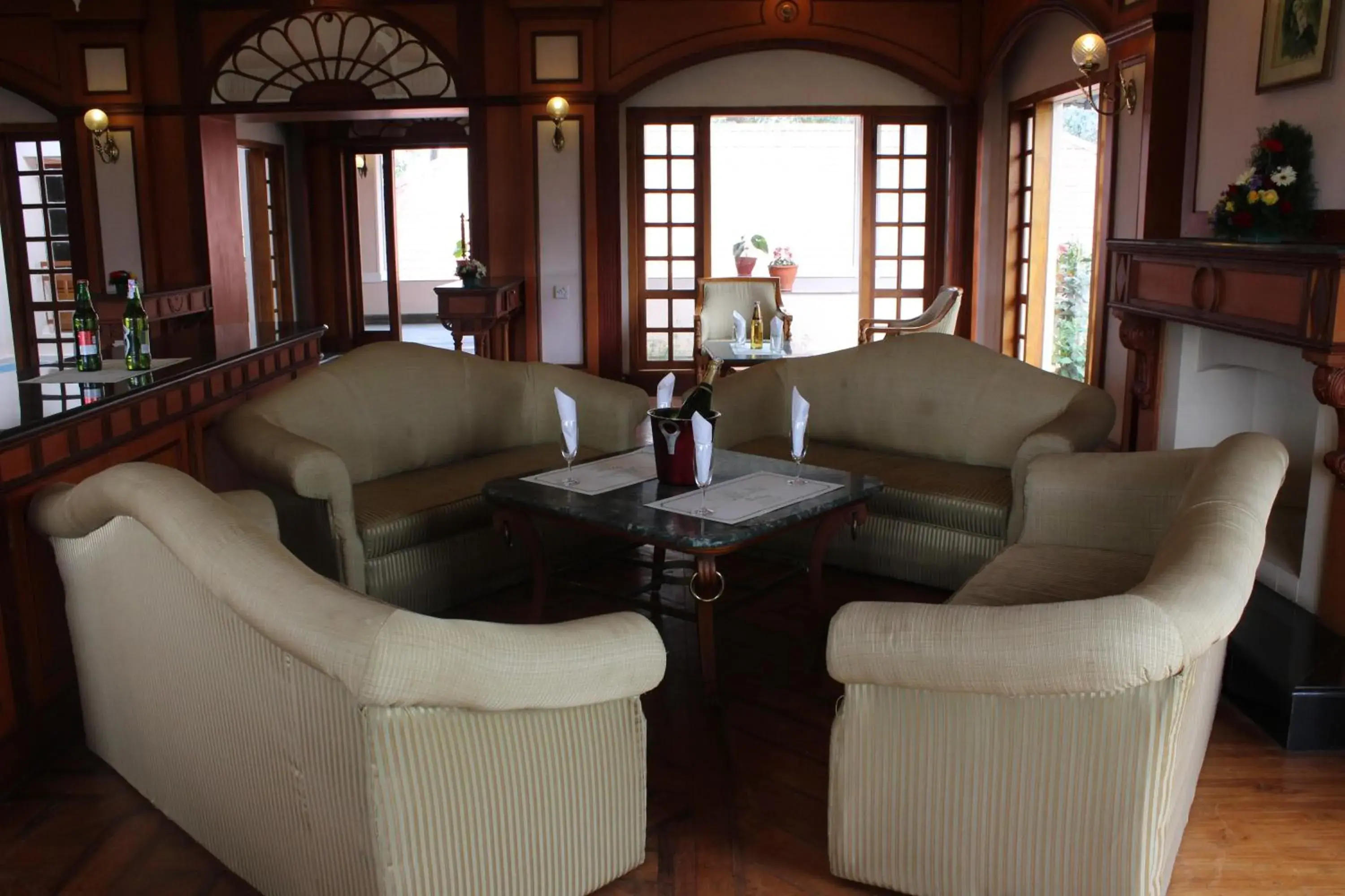 Lounge or bar, Seating Area in Ktdc Tea County Resort