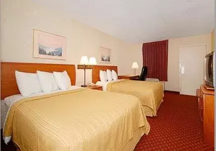 Standard Room with Two Double Beds - Non-Smoking in Greenville Inn & Suites Standard Room with Two Double Beds - Non-Smoking in Greenville Inn & Suites