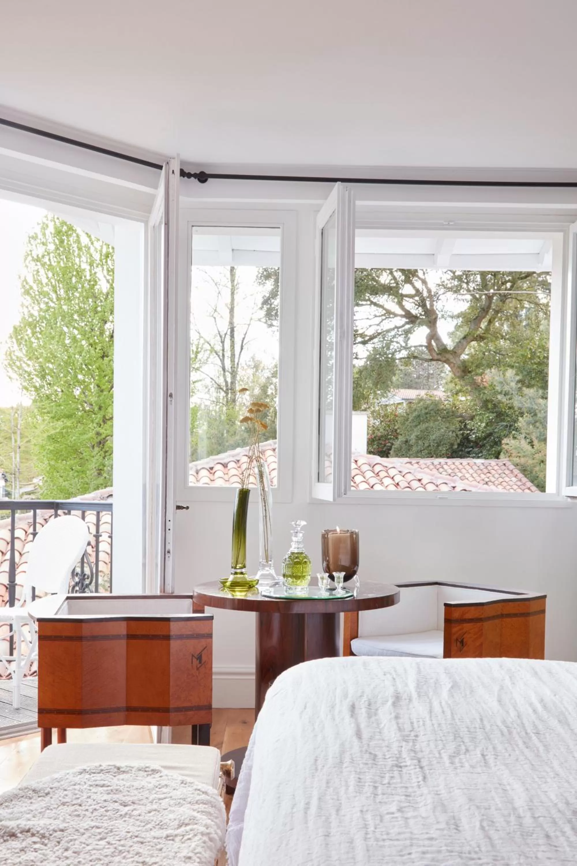 Photo of the whole room, Bed in Brindos, Lac & Château - Relais & Châteaux - Anglet Biarritz