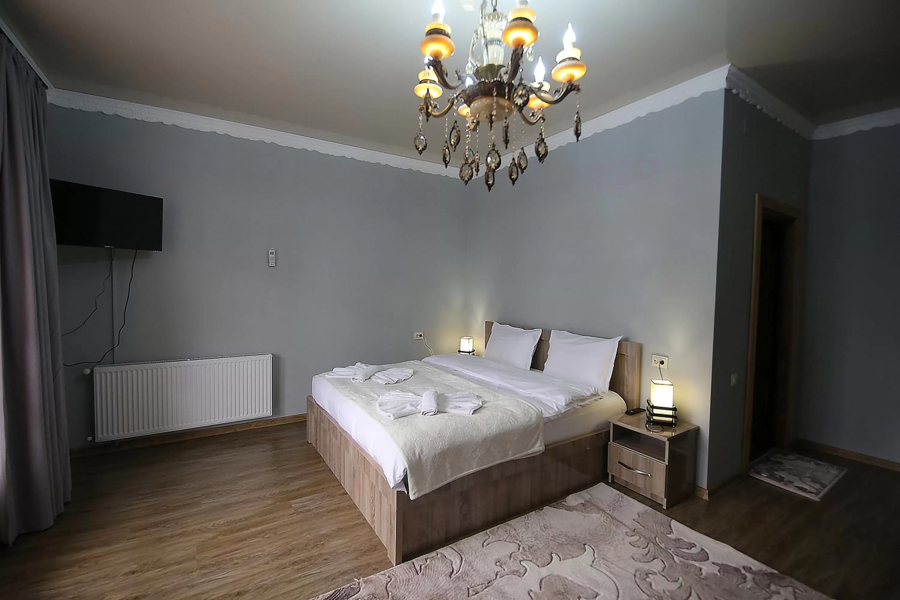 Property building, Bed in Hotel Shogi