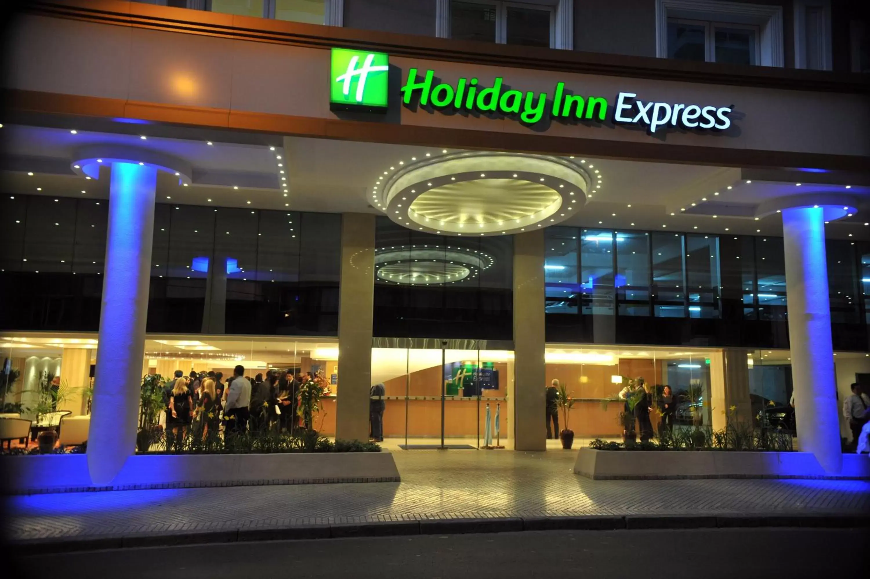 Property building in Holiday Inn Express Rosario, an IHG Hotel