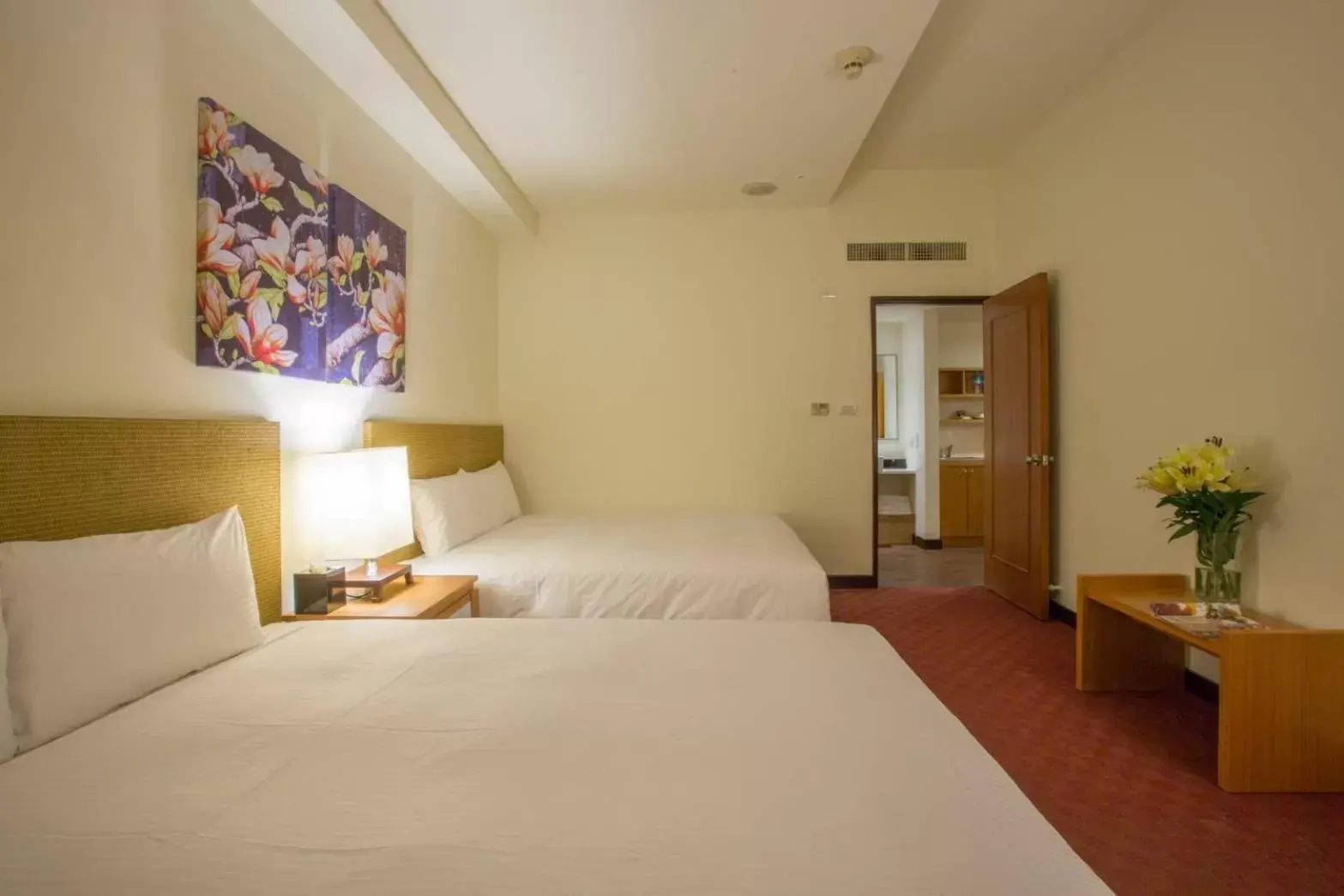 Deluxe Quadruple Room in Guide Education Culture Hotel Kaohsiung Museum of Fine Arts