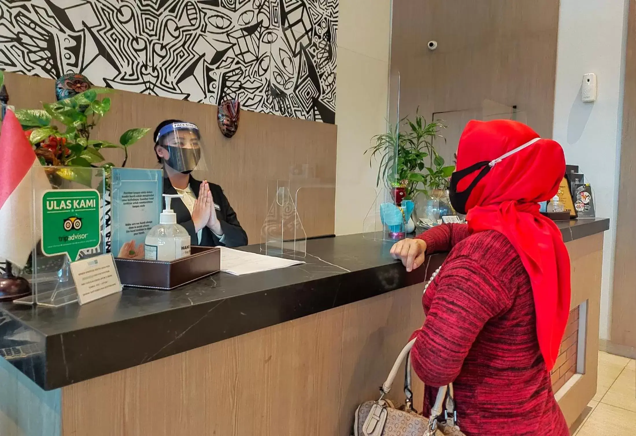 Lobby or reception in Hotel 88 ITC Fatmawati Jakarta By WH Lobby or reception in Hotel 88 ITC Fatmawati Jakarta By WH