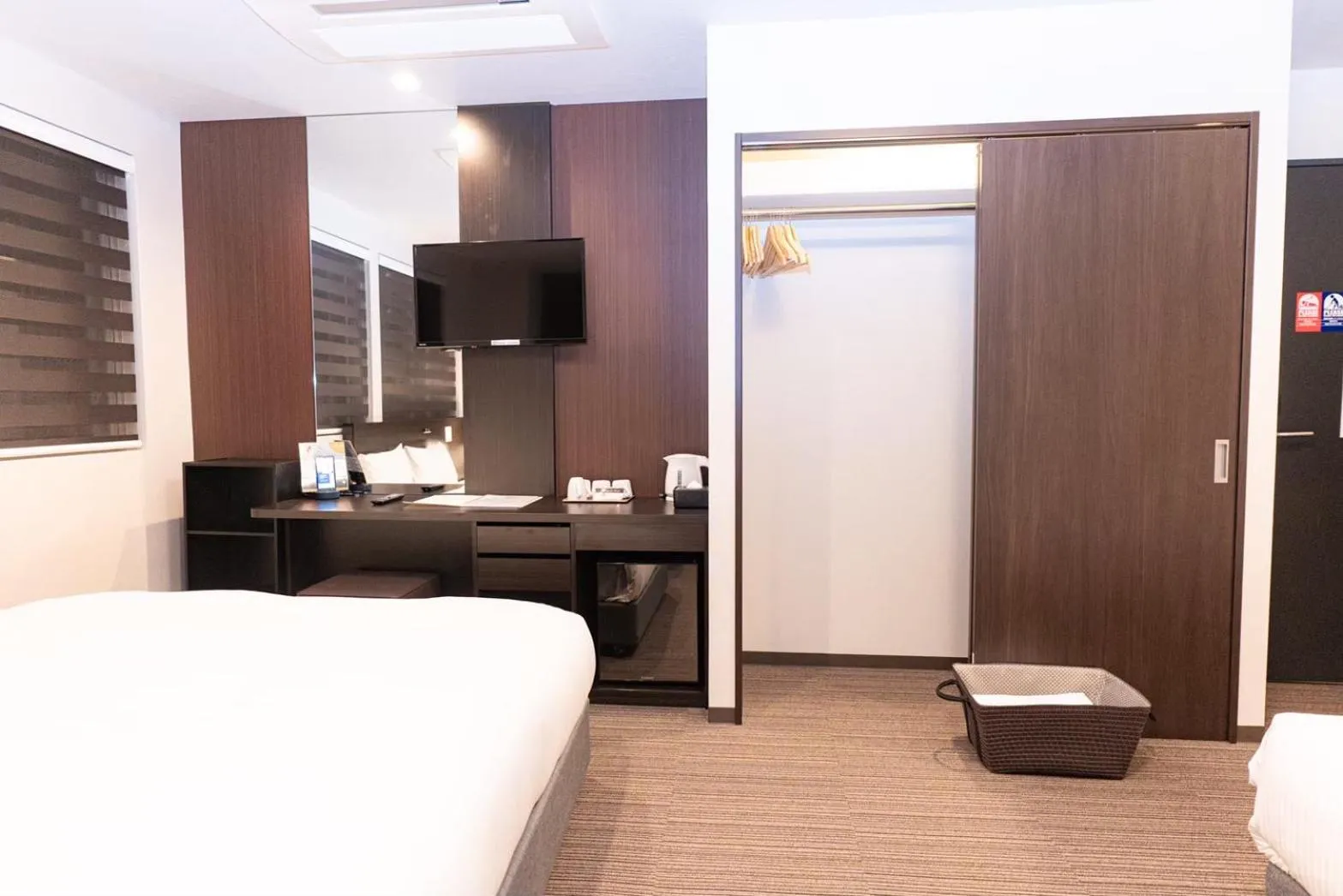 Seating area, Bed in Hotel Kojan