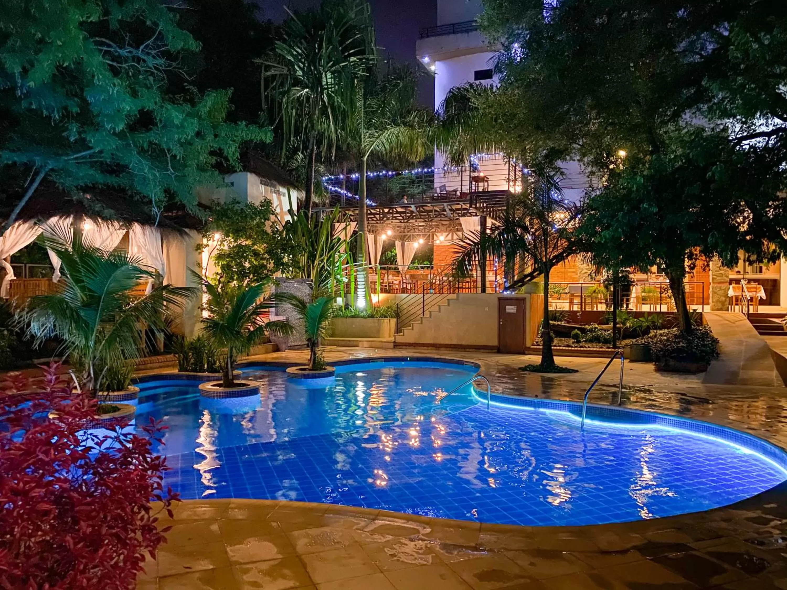 Swimming pool in Los Lagos Resort Hotel