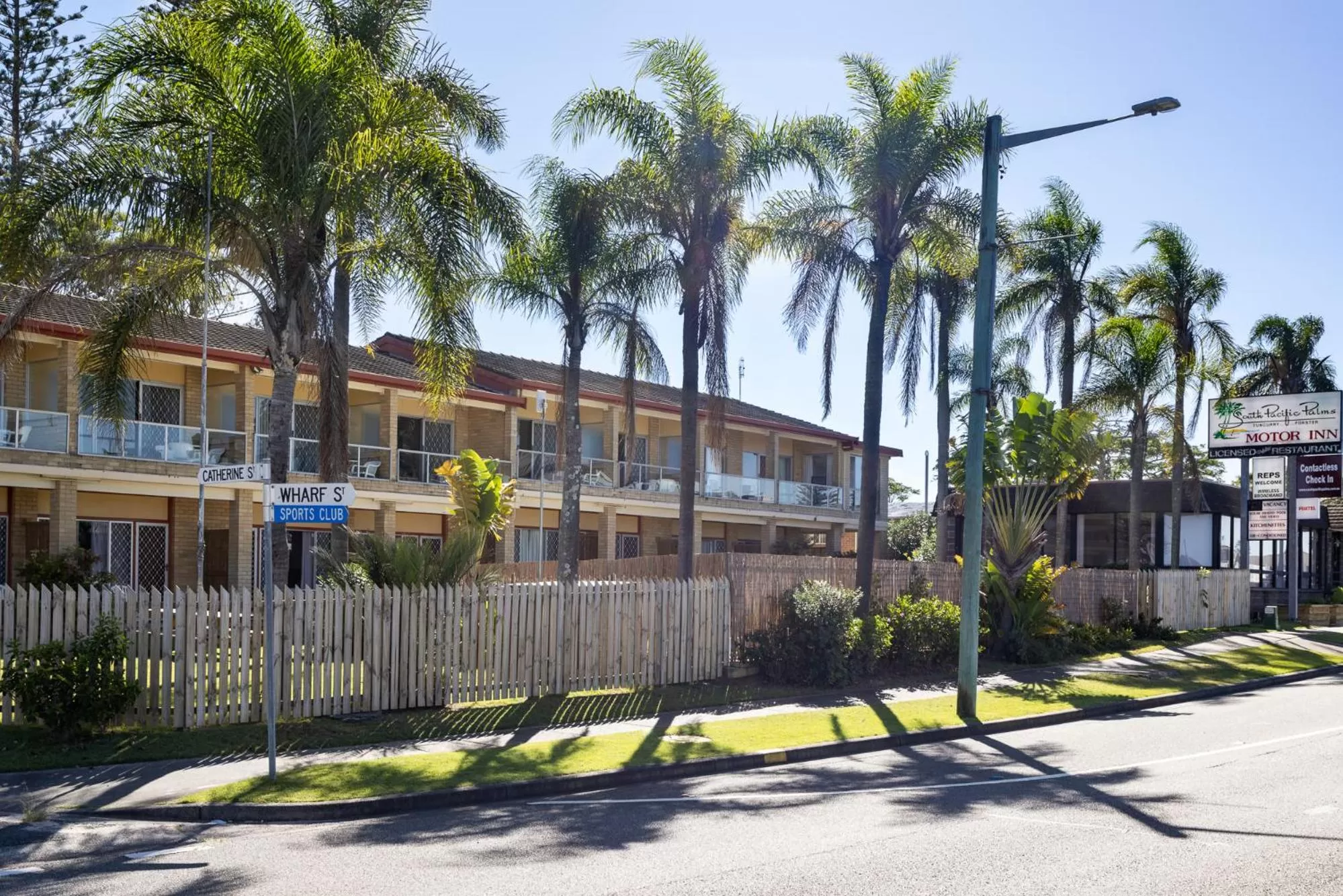 Superior Double or Twin Room in South Pacific Palms Motor Inn