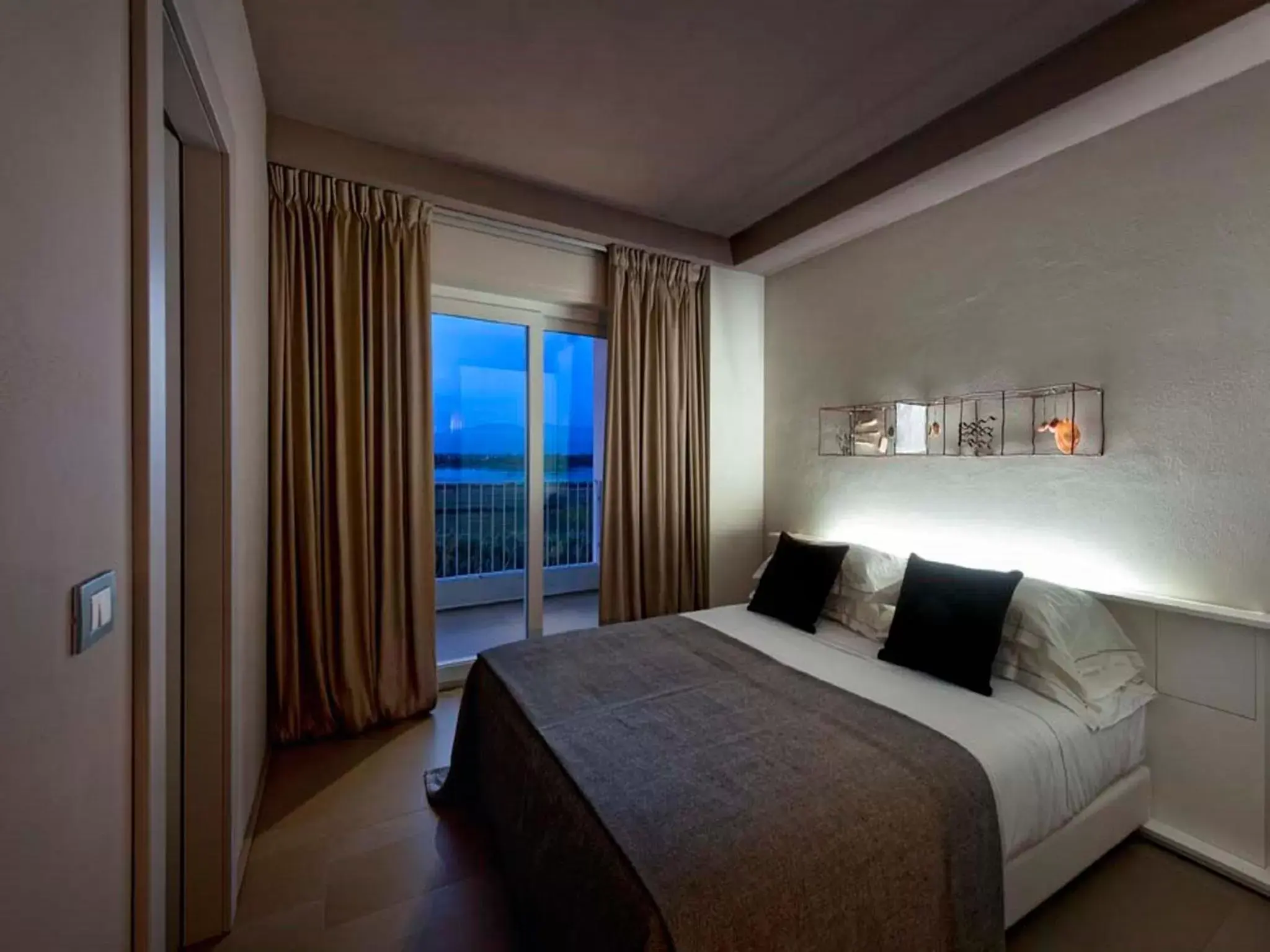 Junior Suite - single occupancy in Il Fogliano Hotel New Life Junior Suite - single occupancy in Il Fogliano Hotel New Life