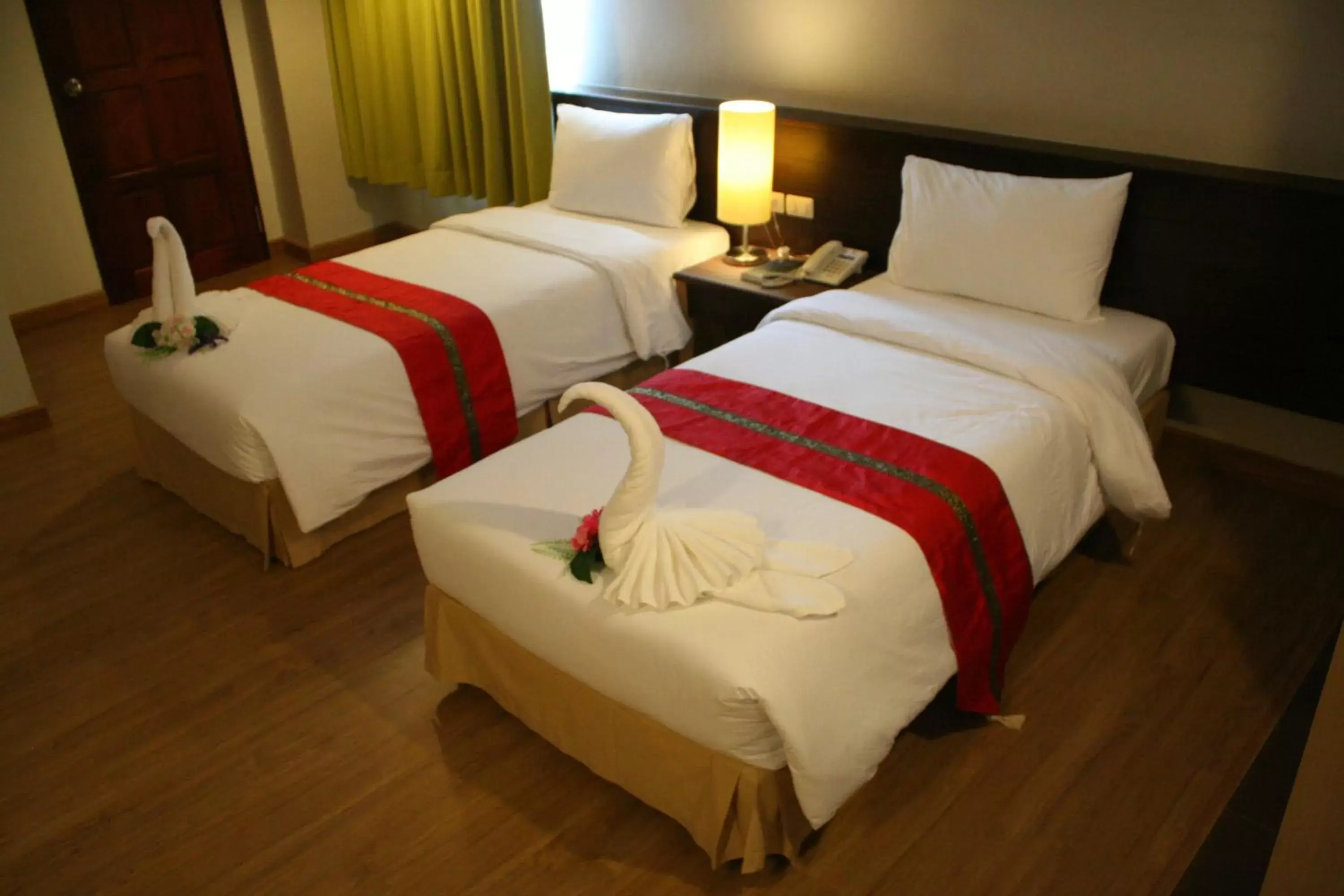 Photo of the whole room, Bed in Aloha Hatyai Hotel