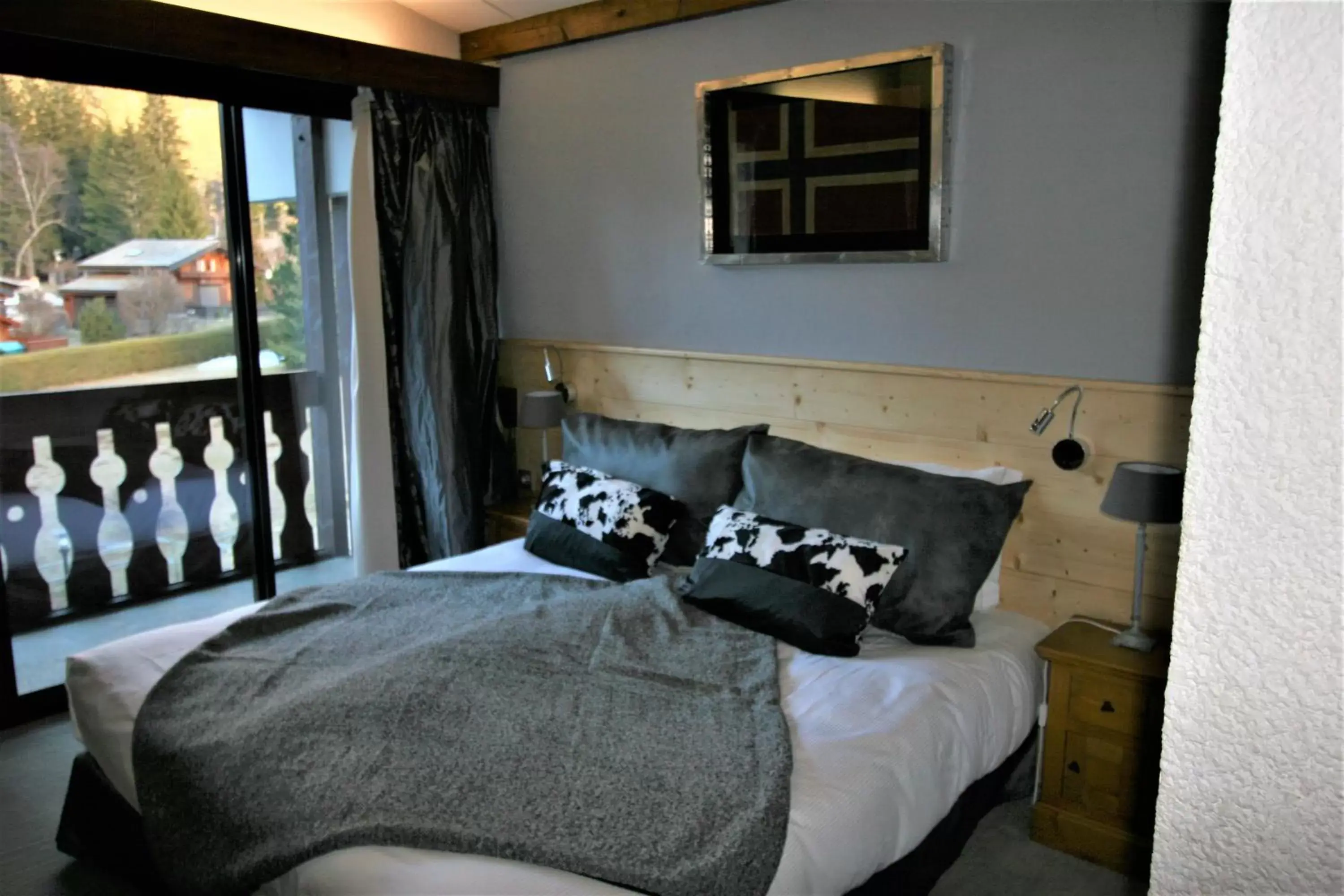 Bedroom in Les Grands Montets Hotel & Spa