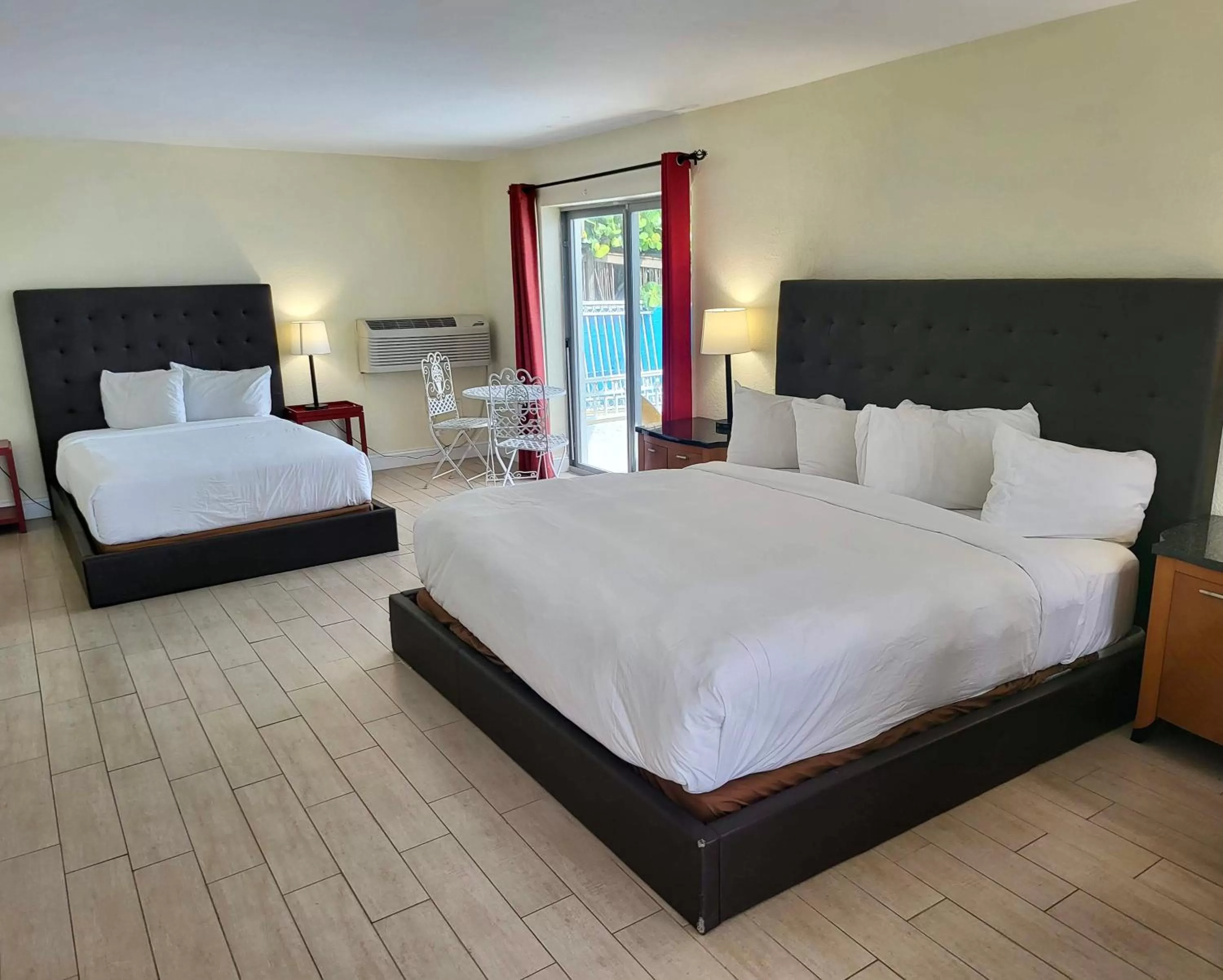 Bed in Chateau Mar Beach Resort NEWLY RENOVATED