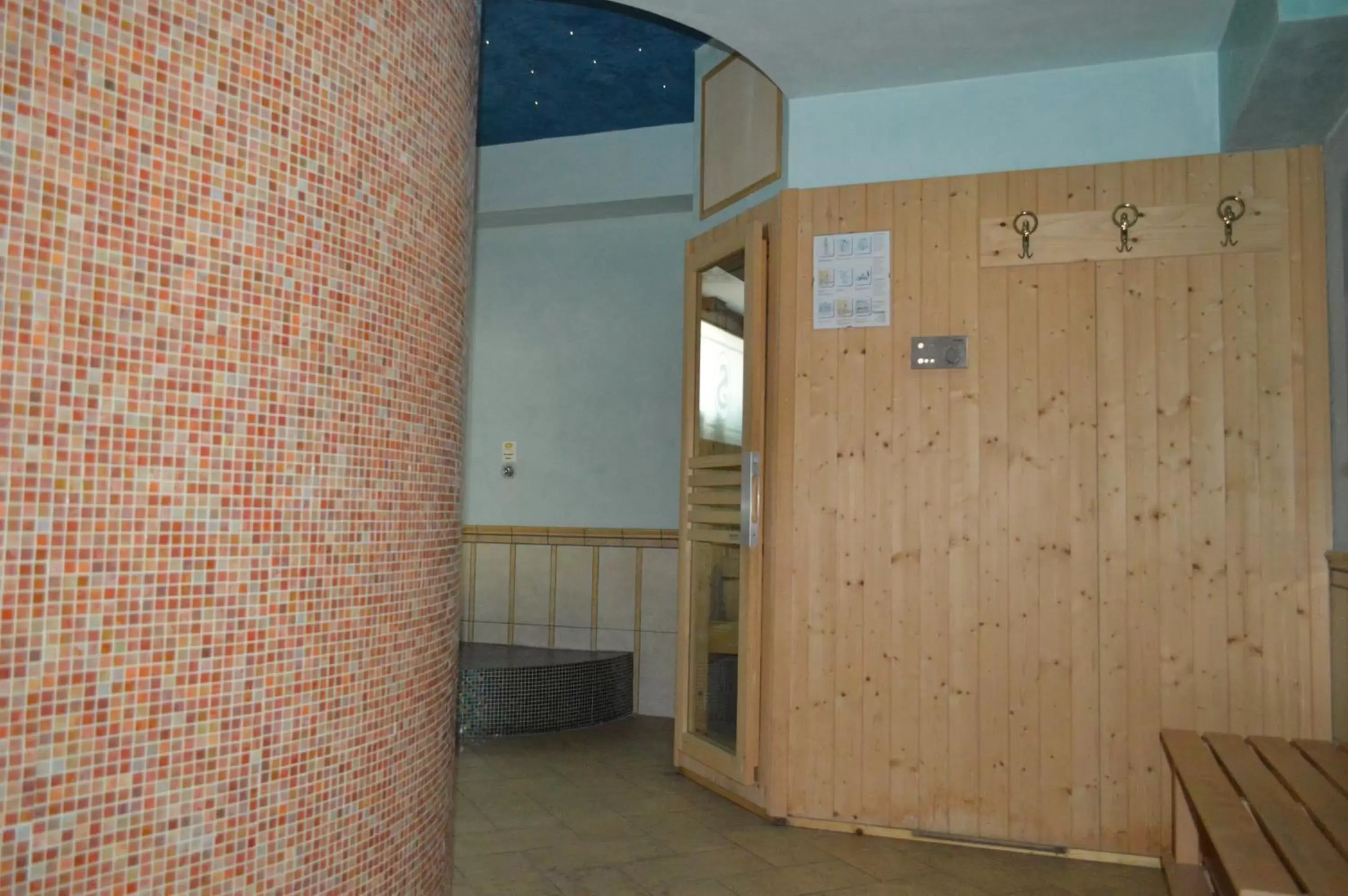 Sauna, Bunk Bed in Hotel Il Principe