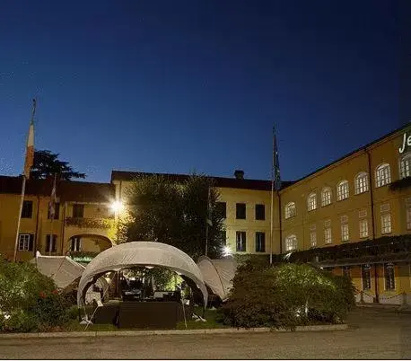 Facade/entrance, Property Building in Jet Hotel